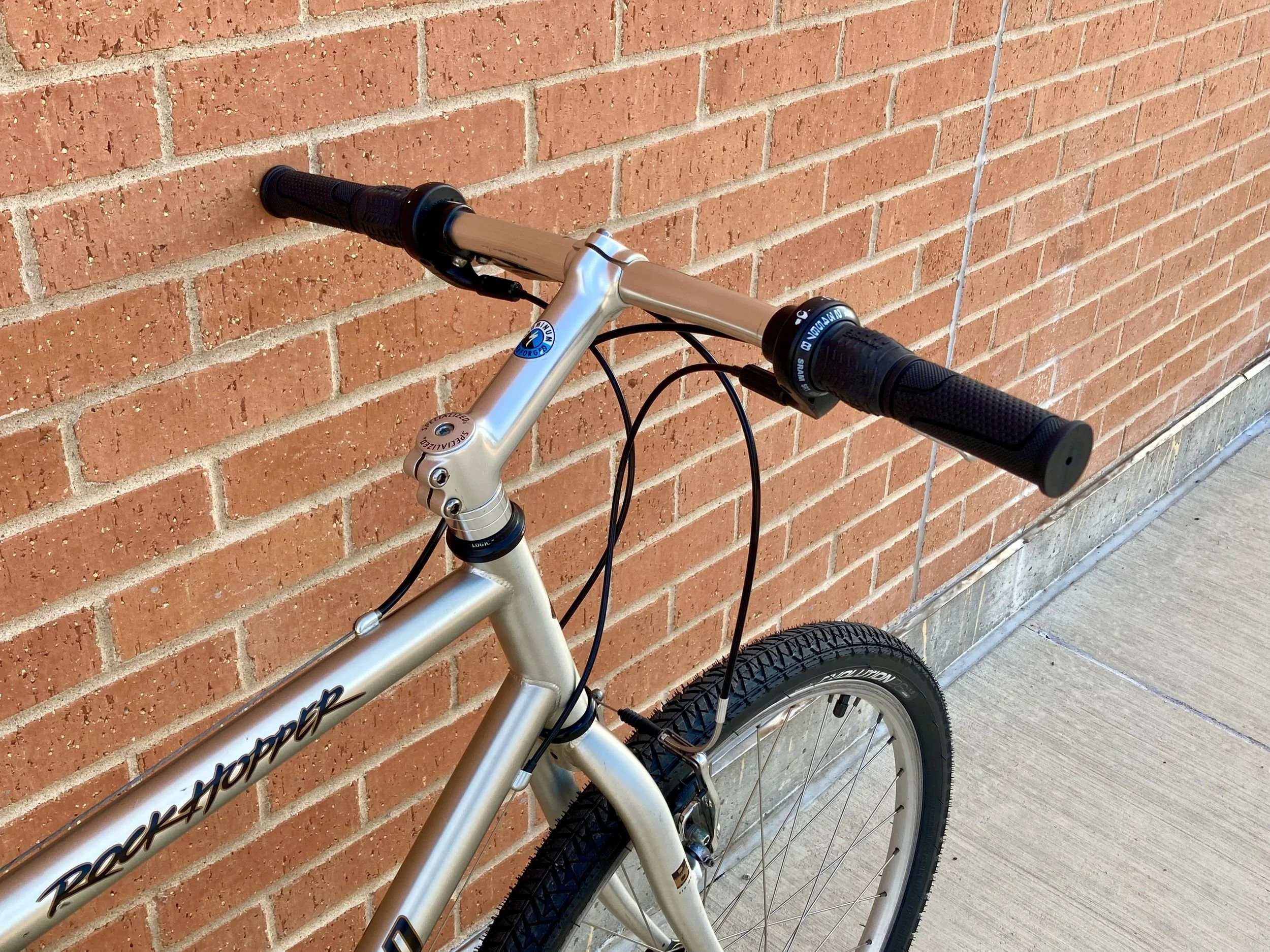 08-handlebars-rear.jpg