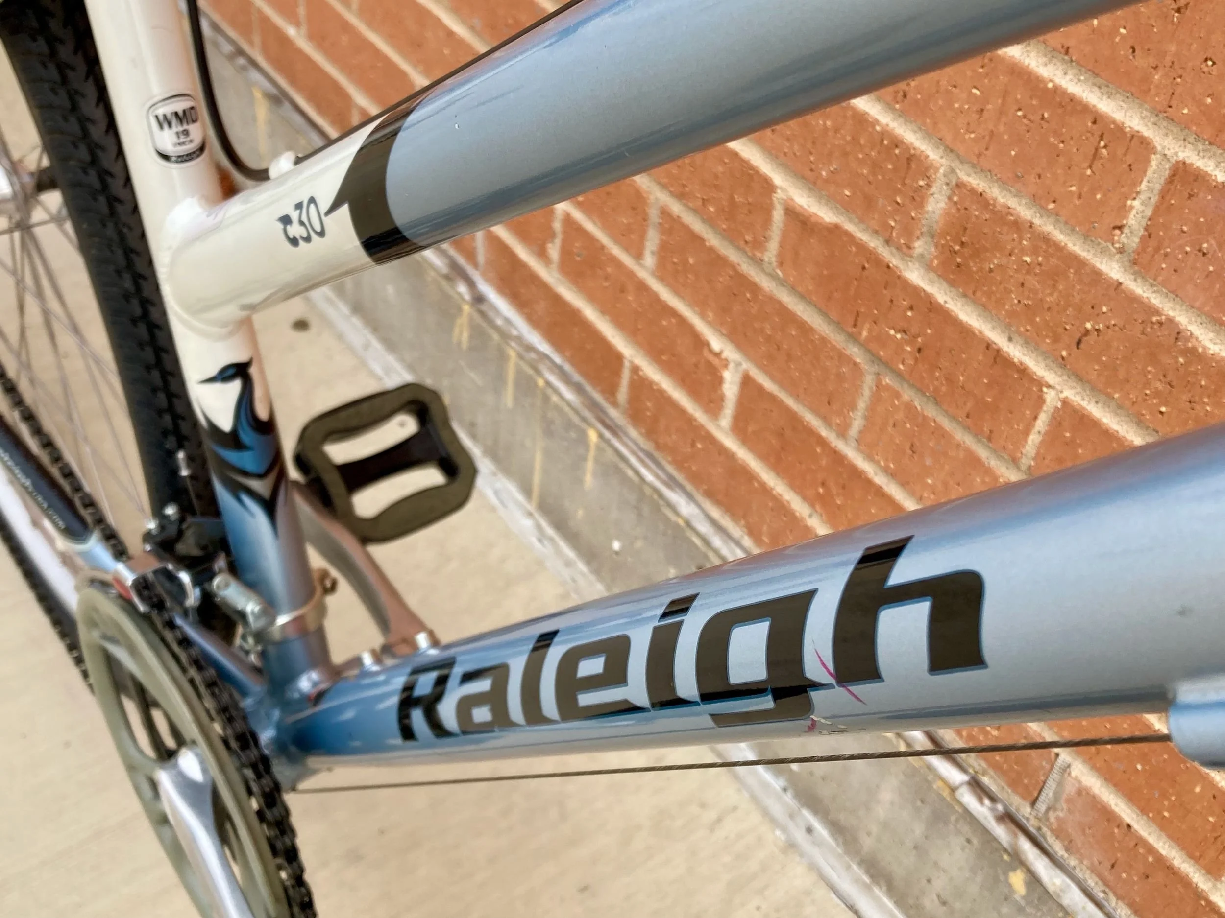 04-model-decal.jpg