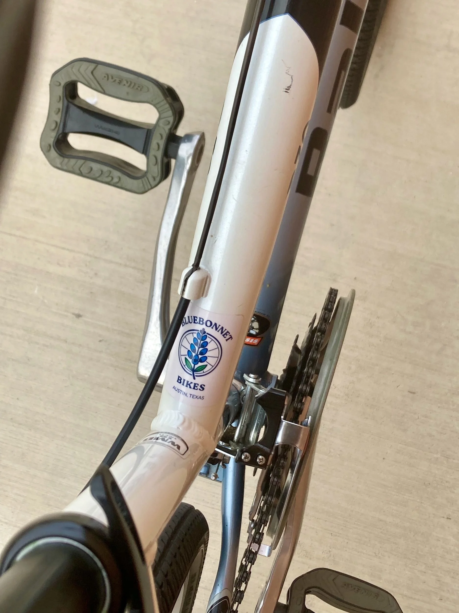 16-sticker-detail.jpg