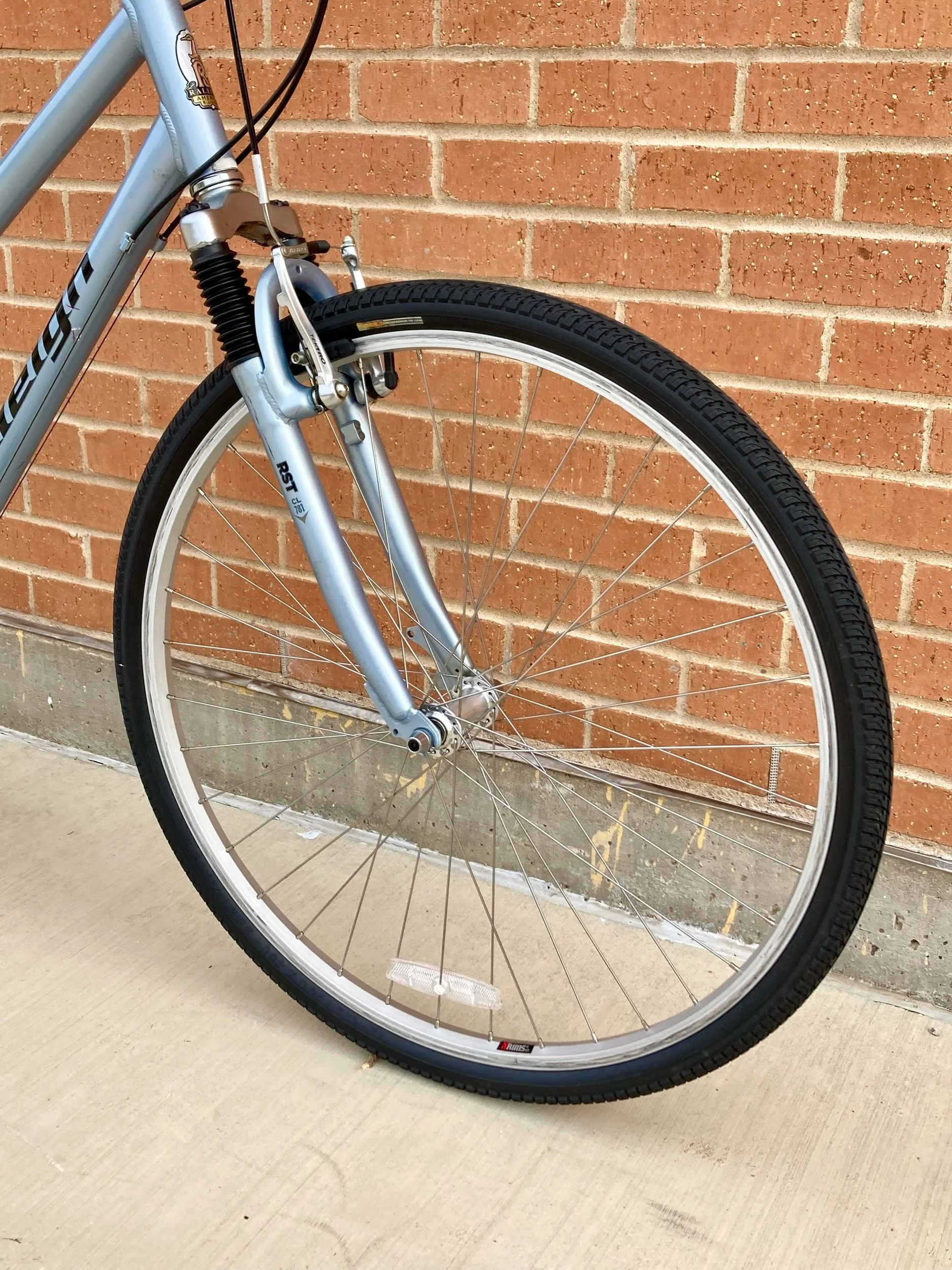 09-front-wheel-fork.jpg