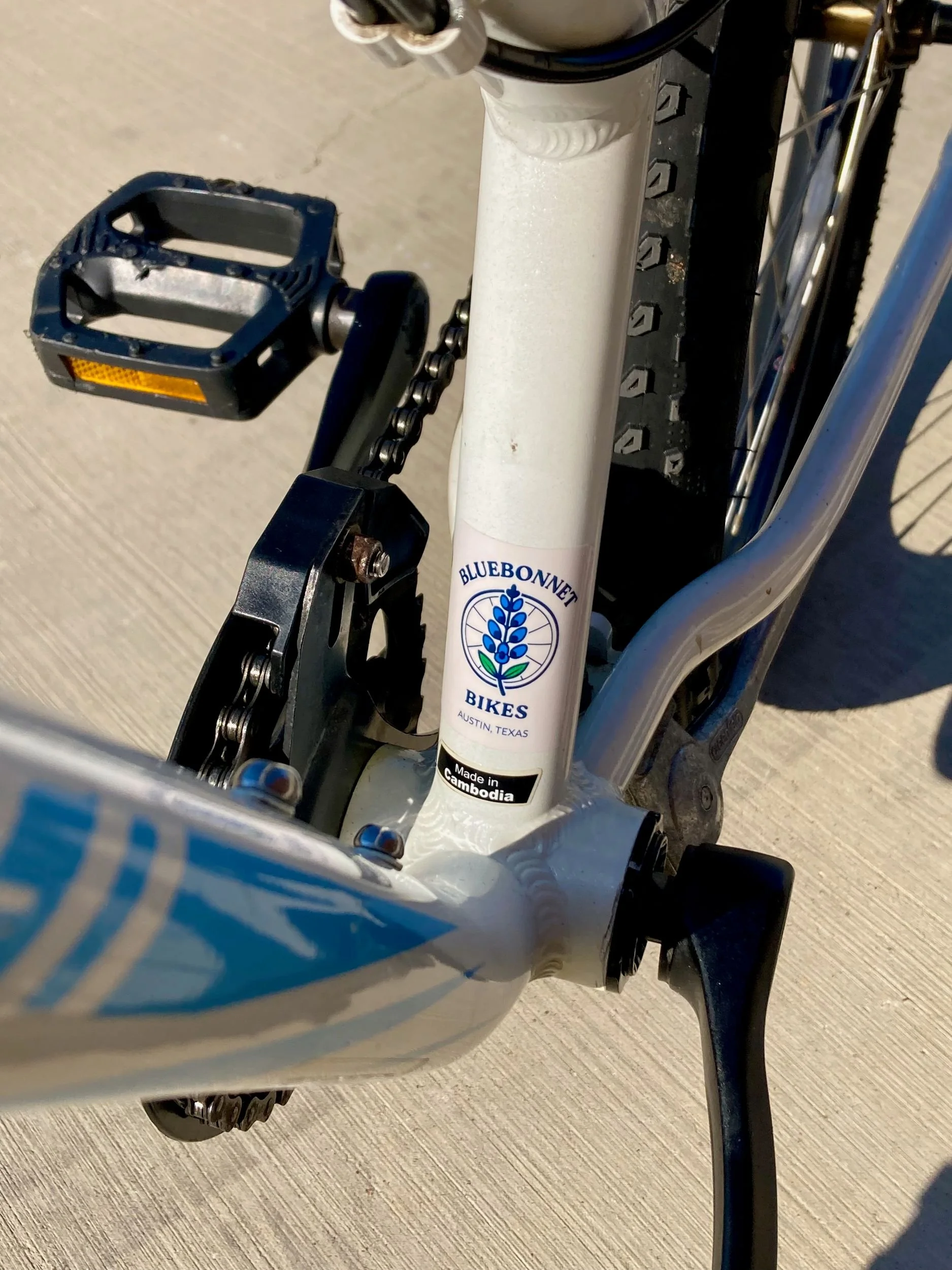 15-sticker-detail.jpg