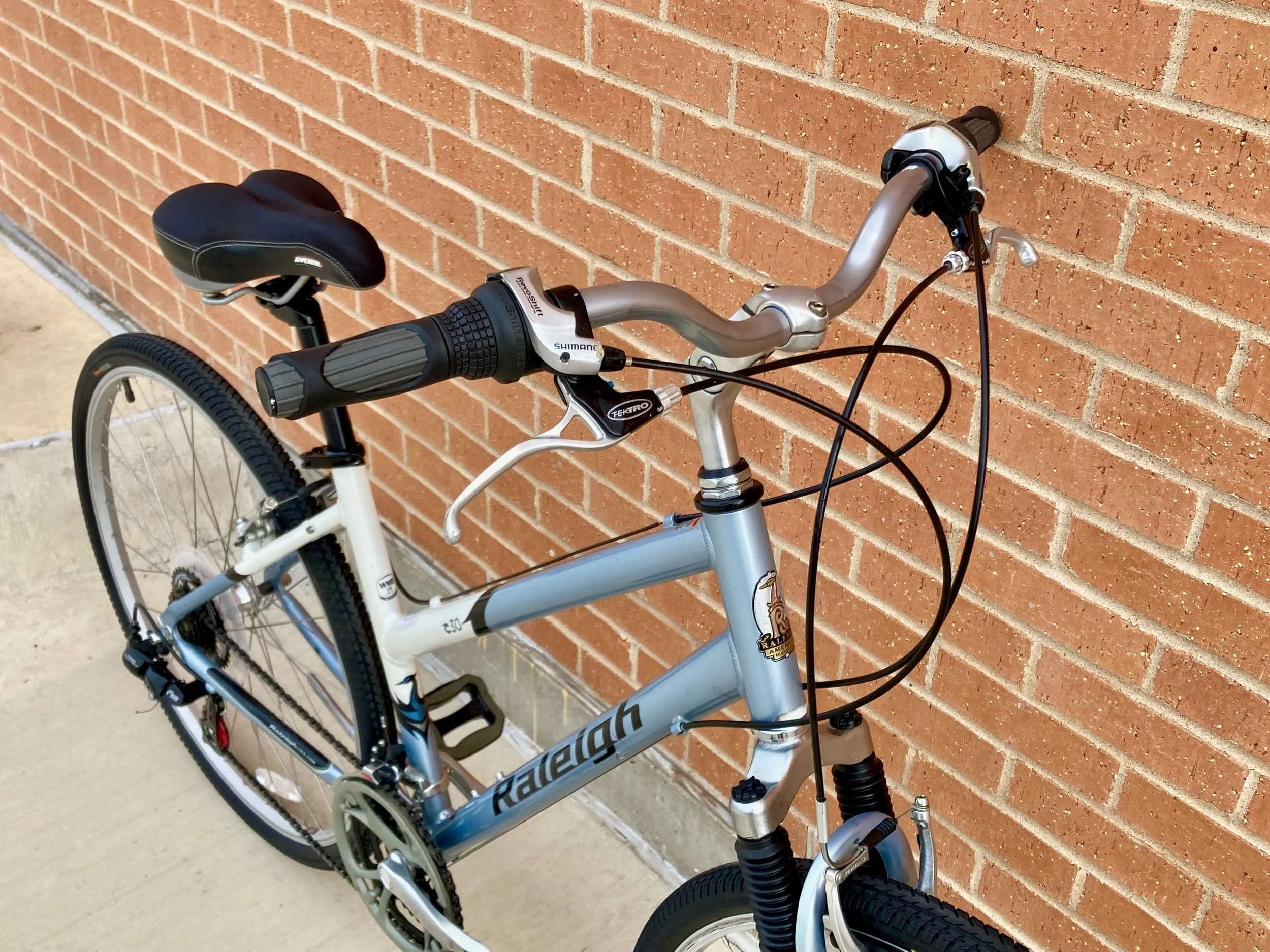 05-handlebars-front.jpg