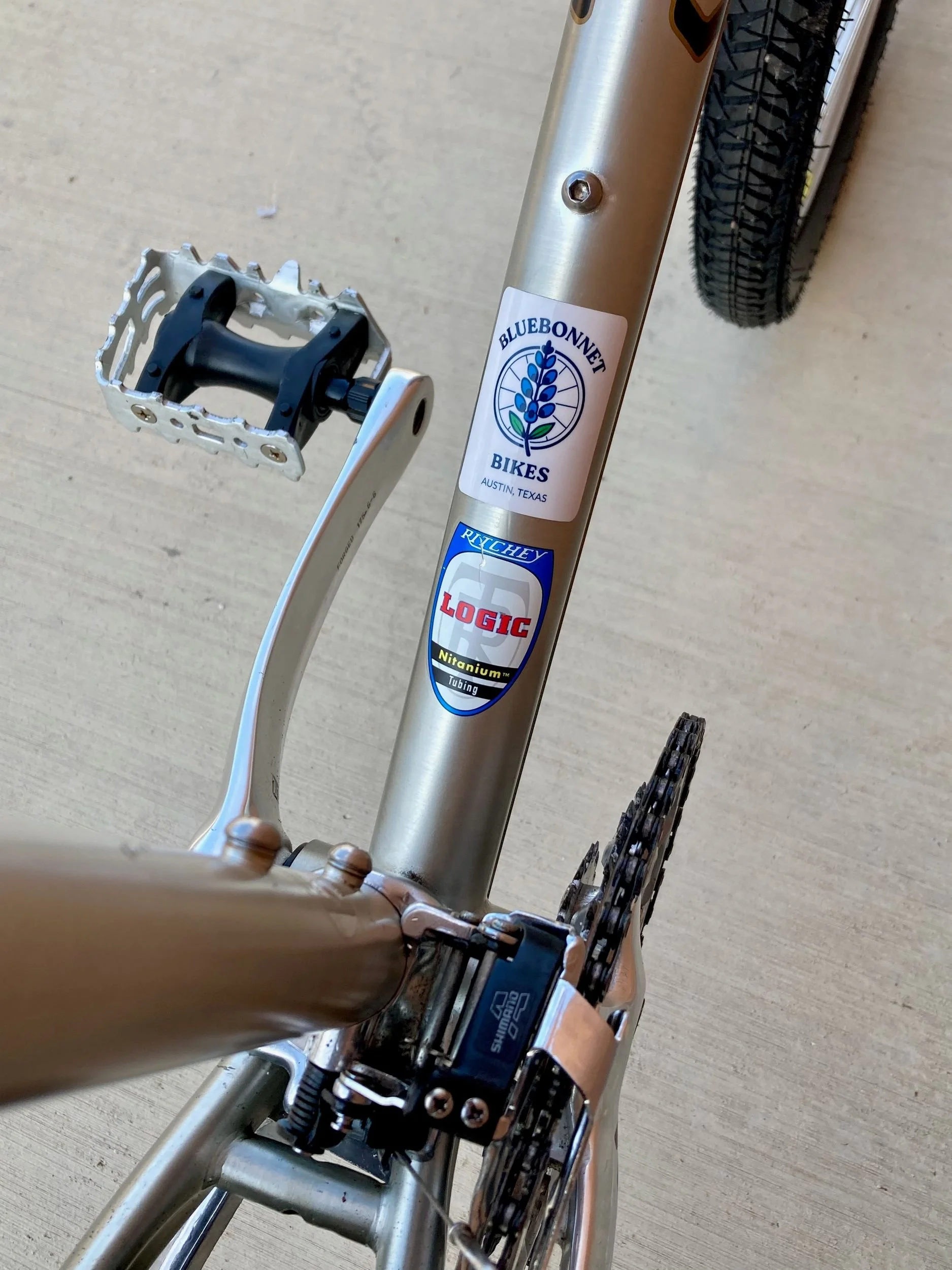 19-sticker-detail.jpg