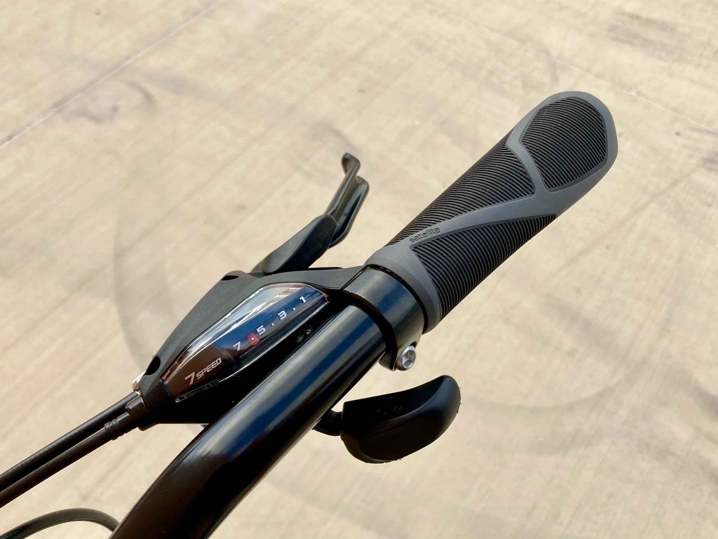 08-grip-lever-2.jpg