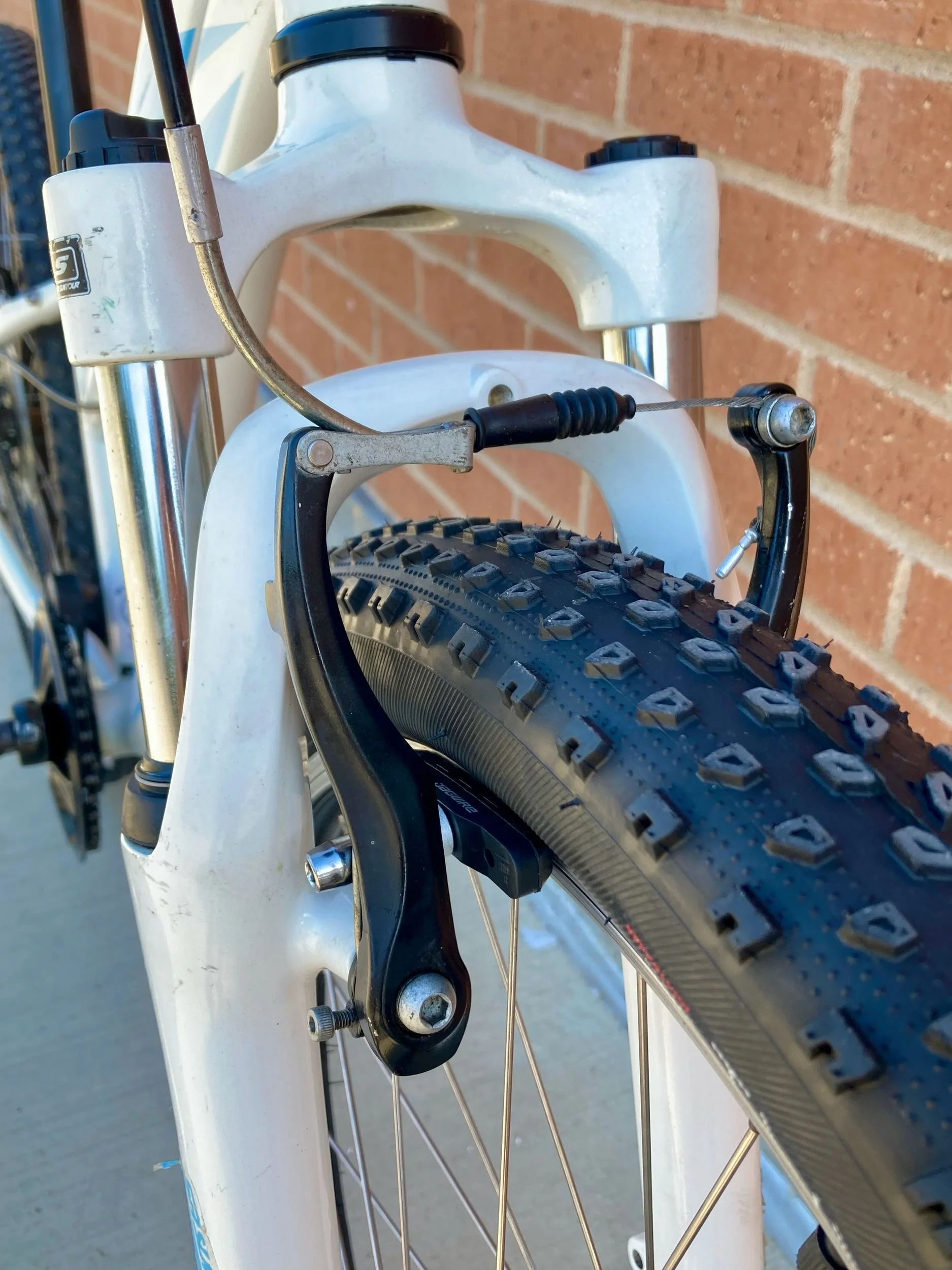09-front-detail.jpg