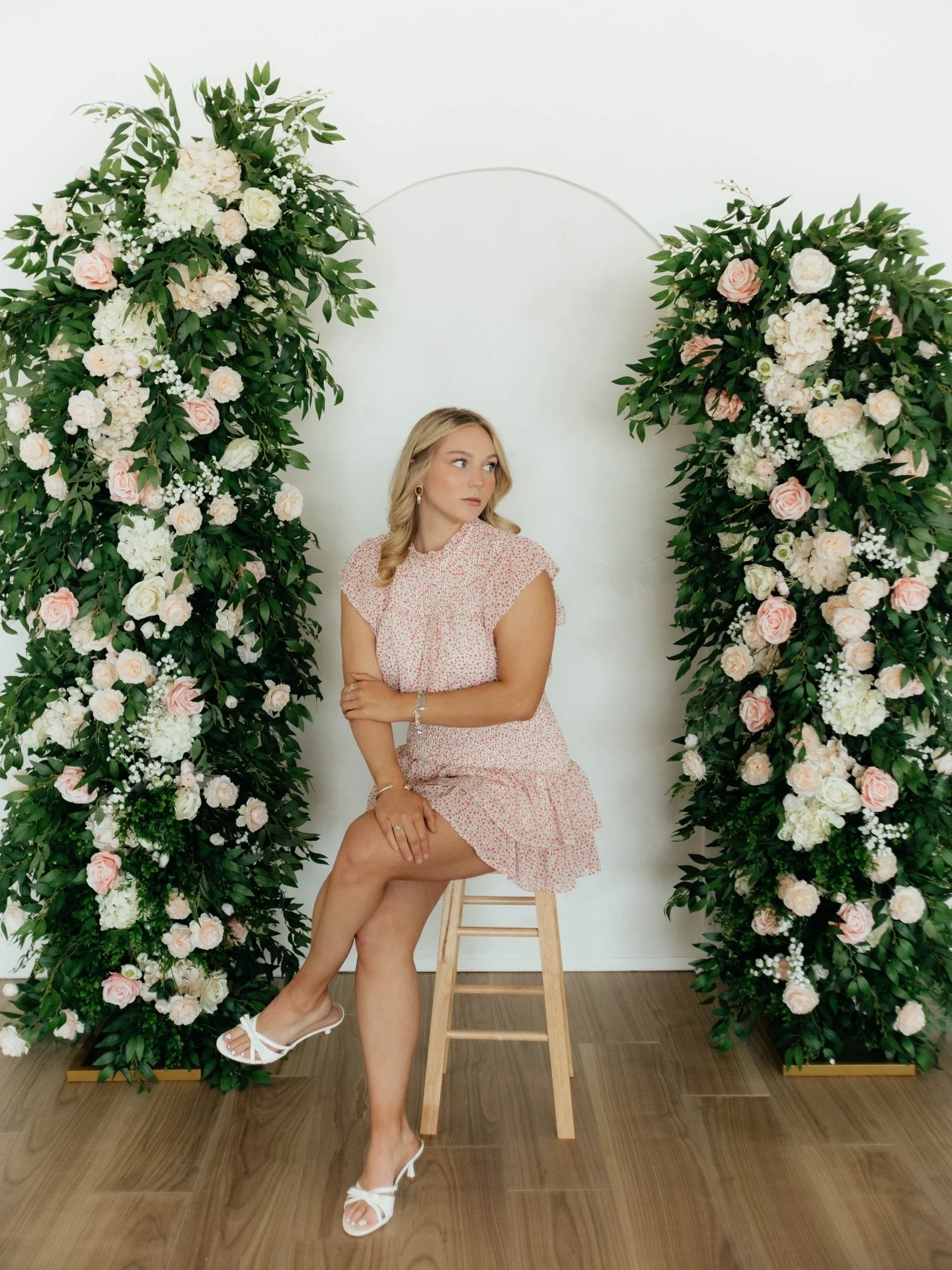 @kaitlynflemingphoto was the very first to shoot our new spring installs and I&rsquo;m OBSESSED with how these turned out.

This is exactly why I love seasonal setups. Same space. Completely different vision every time.

Soft florals. Clean natural l