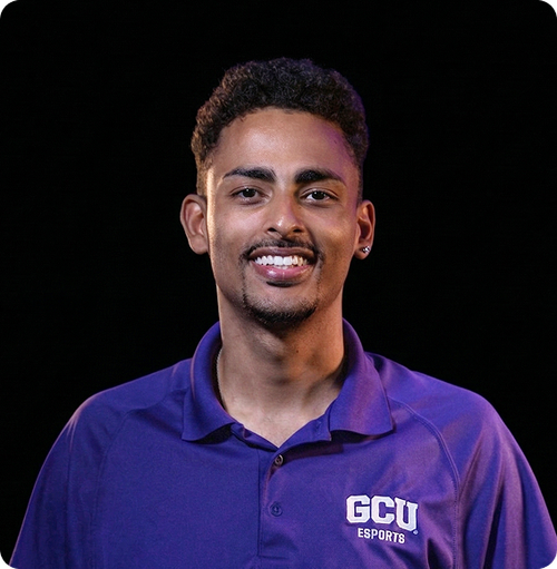 Jay DeShong, director of esports operations speaking at Artist Spotlight Youth Media and Tech Expo about esports and gaming careers for students