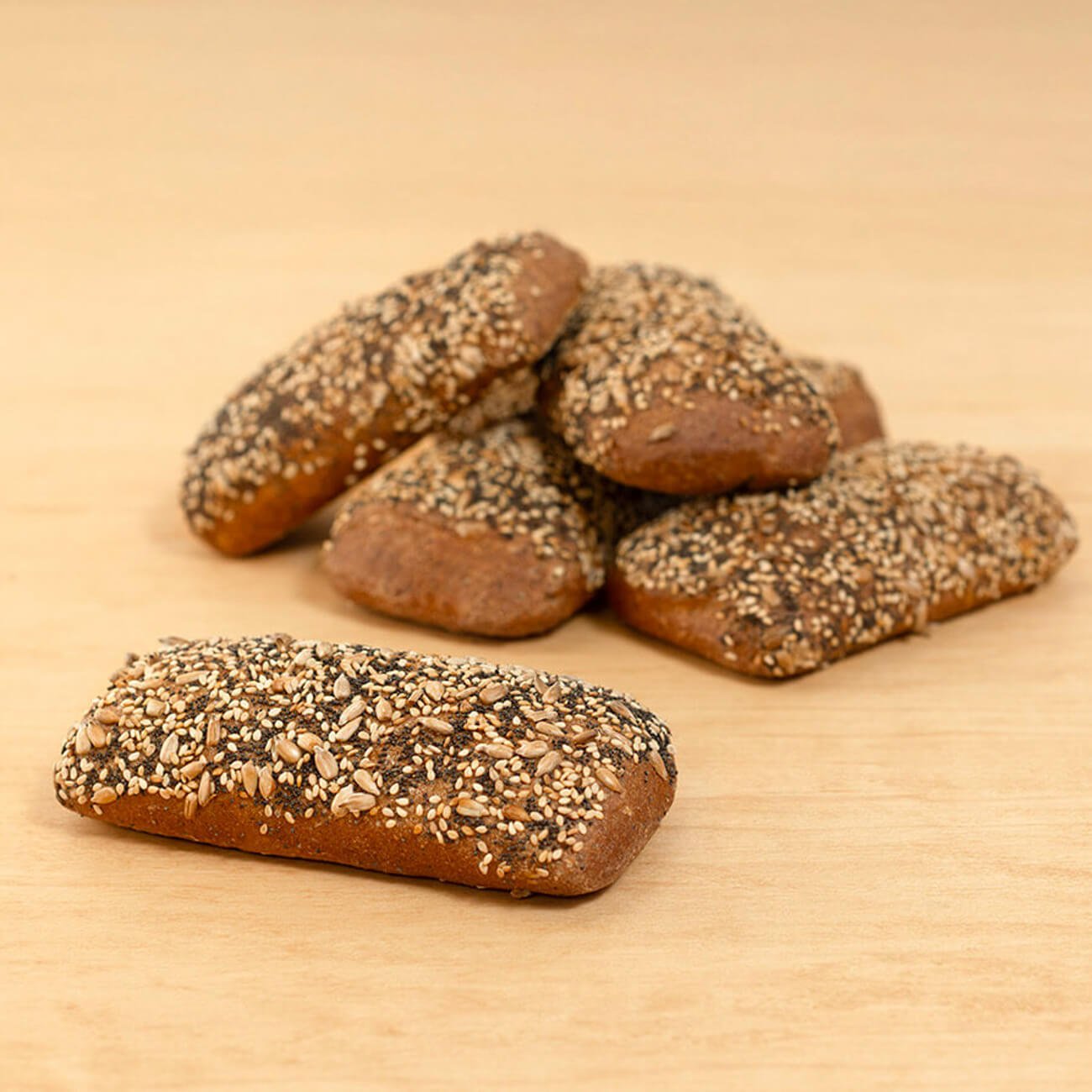 Whole Wheat Seeded Deli Roll