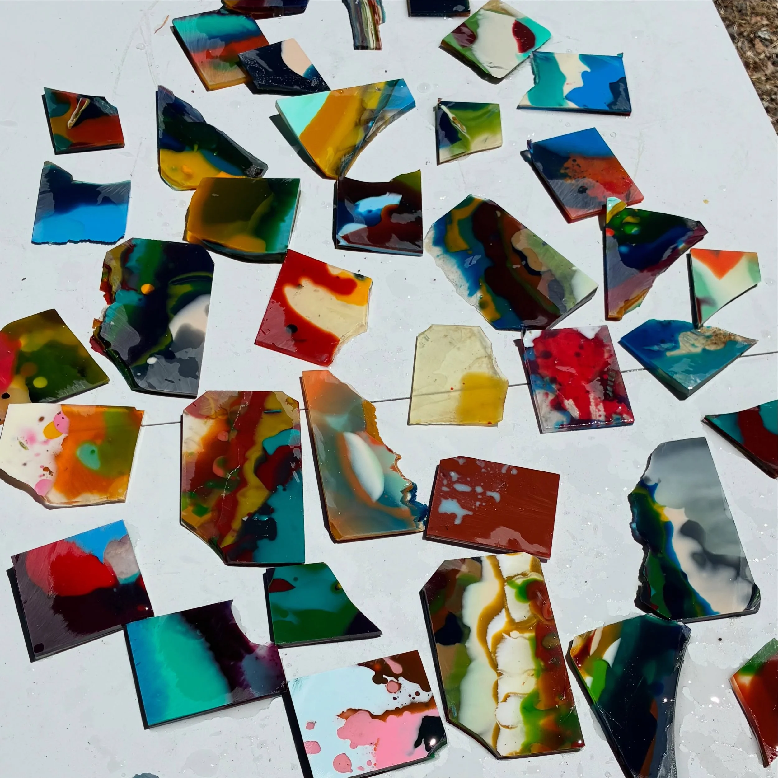 Some beautiful slabs in our signature galaxy cut! Cutting the pieces at a slight angle with the grain of the layers instead of against it gives this beautiful almost watercolor effect. Super cool!
Don&rsquo;t forget, we will be at Mountain View Oktob
