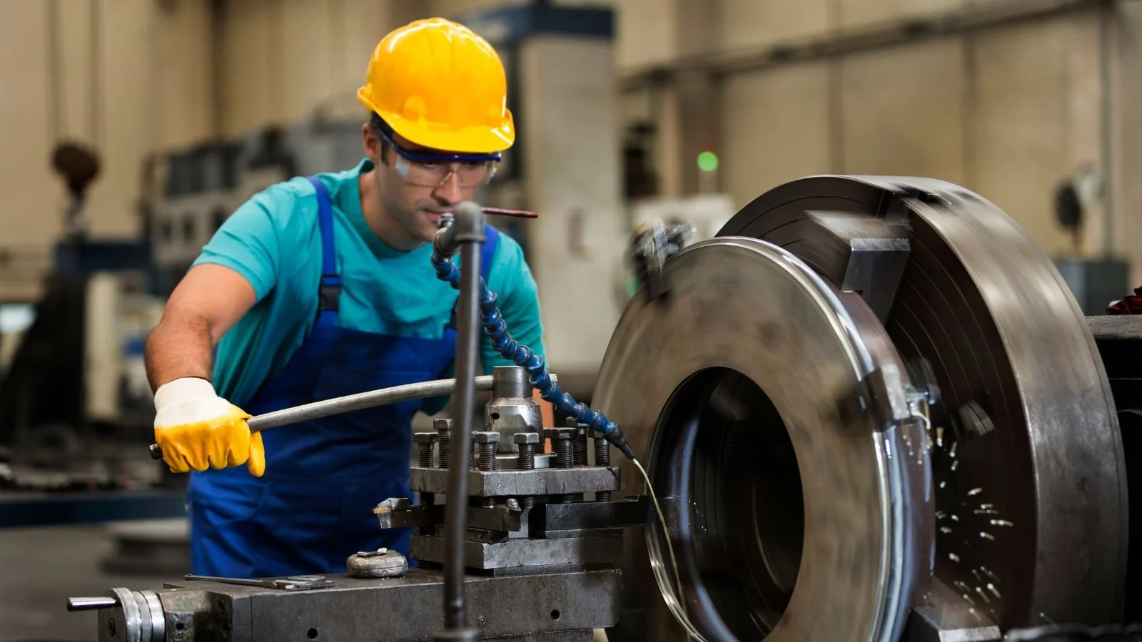 Manufacturing Staffing Checklist: Build a Safer, More Reliable Workforce