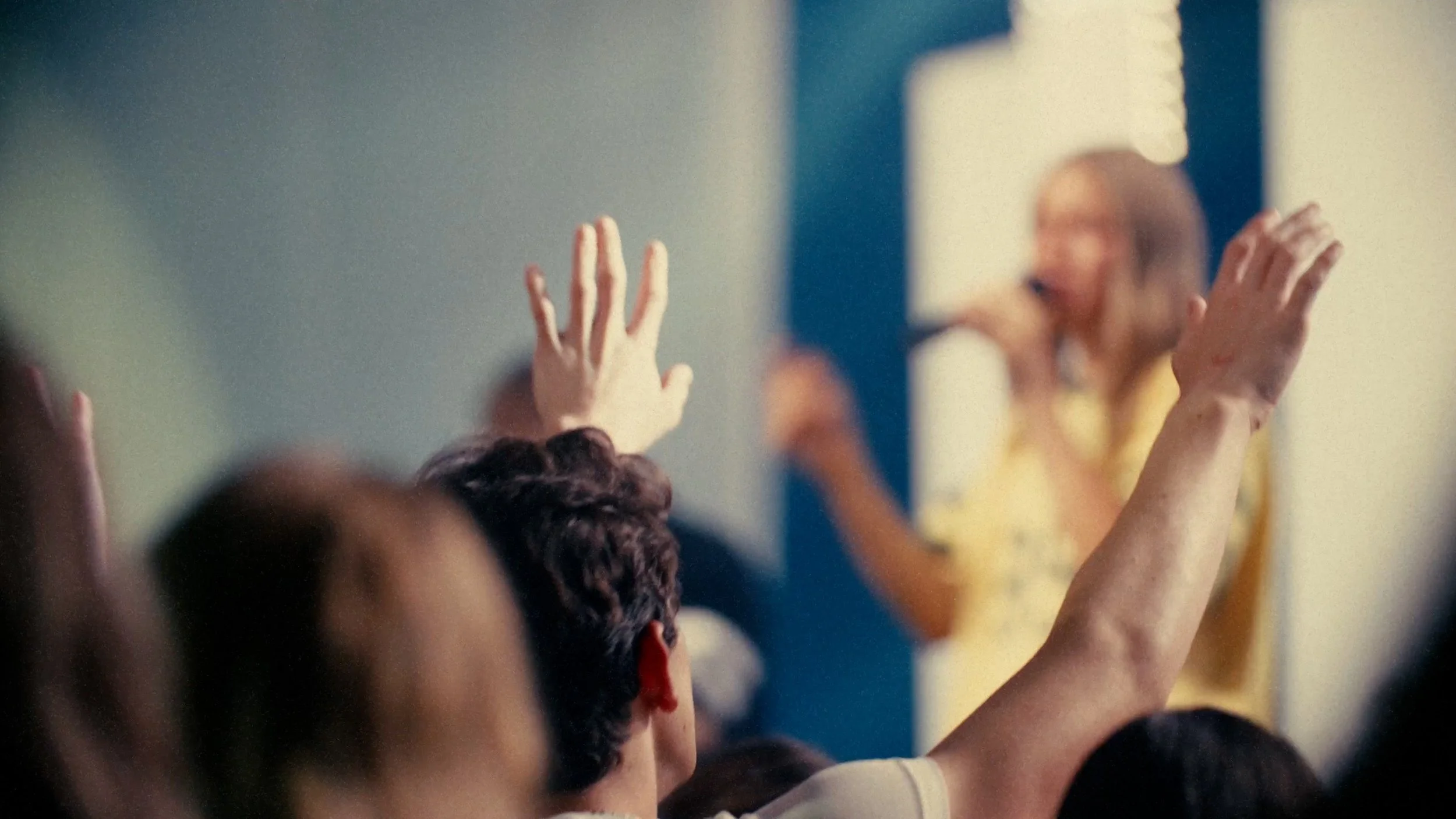 ages_live_recording_-_for_god_so_loved_v4 (2160p).00_06_29_19.Still075.jpg