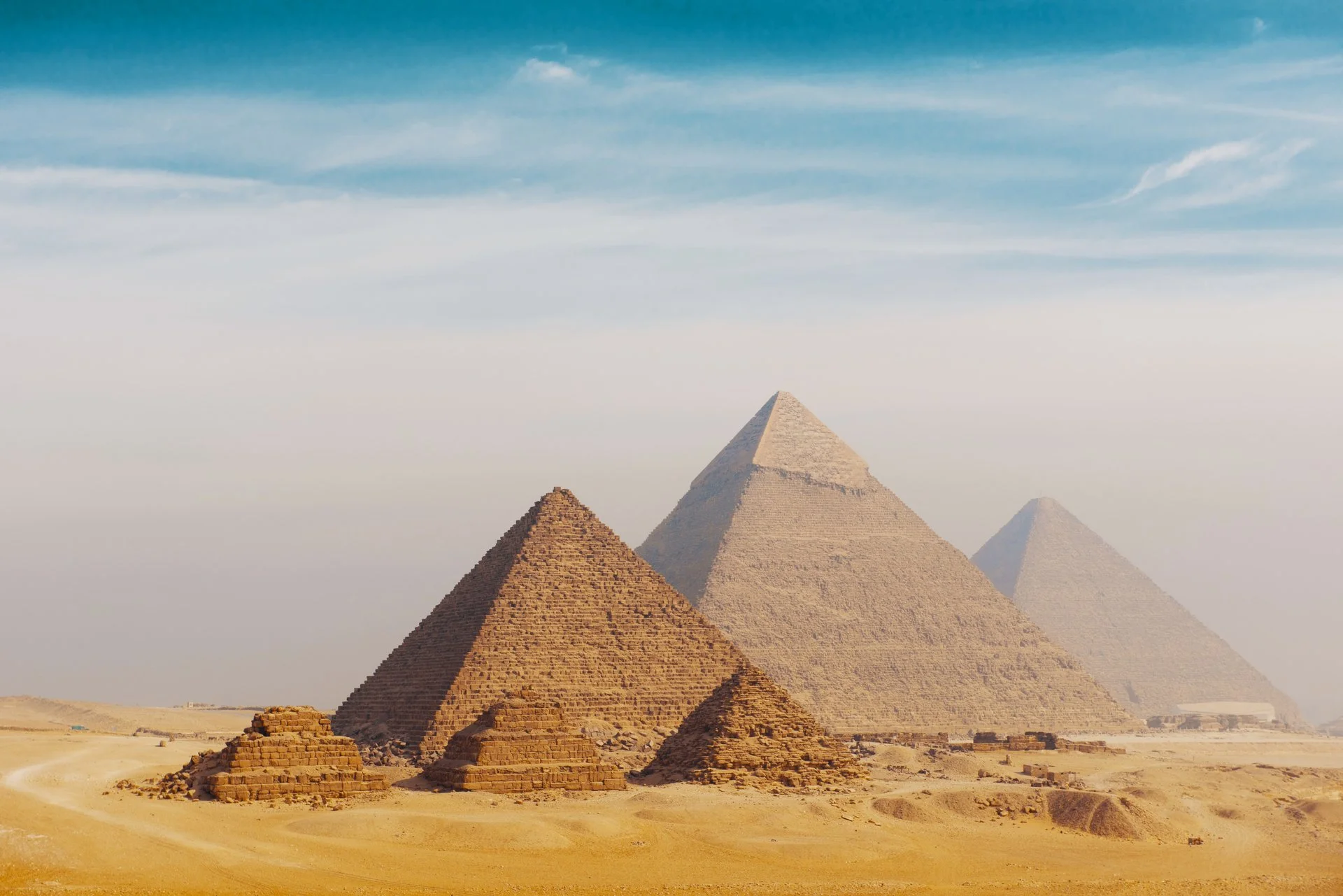 Photo of the Great Pyramids of Giza.