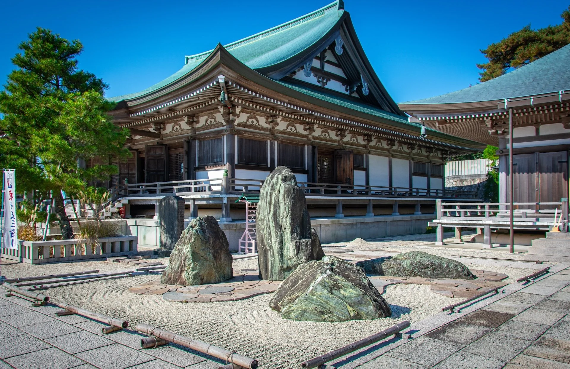 Tenjoji Temple in Kobe, Japan