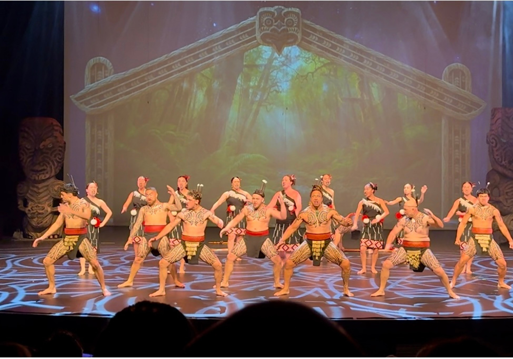Māori group doing the haka