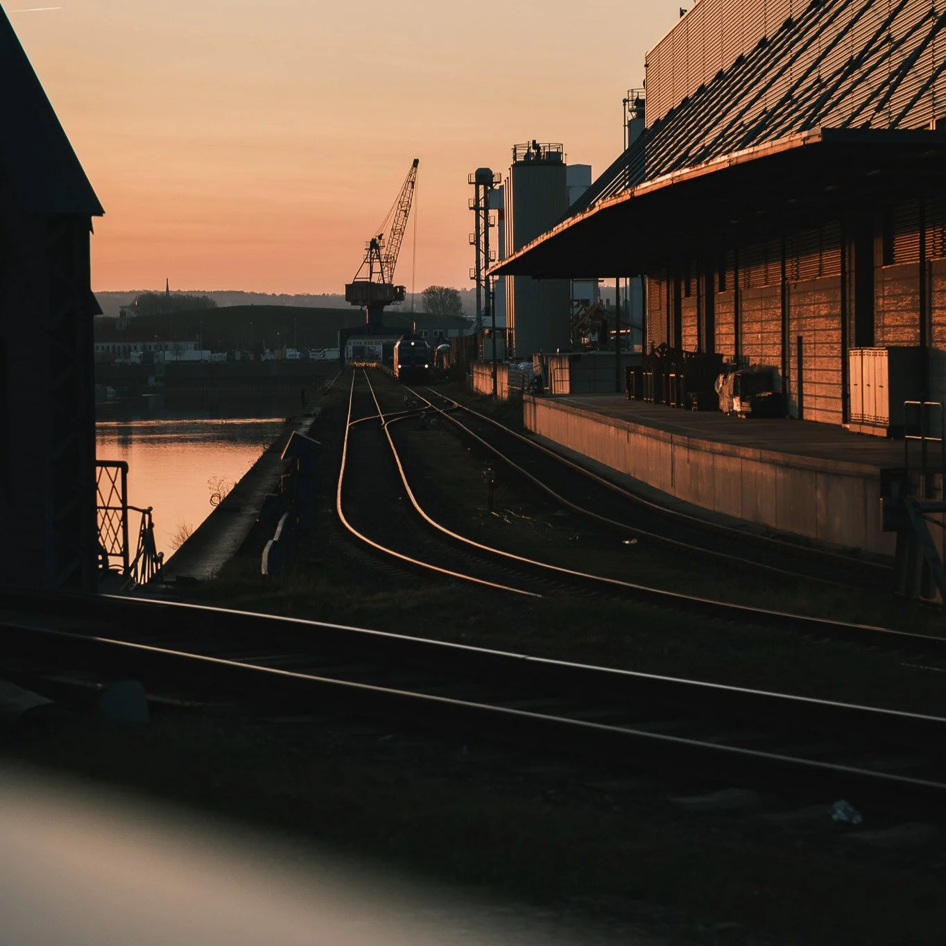 #train #rails #dresden #germany #sachsen #photography #traindepot #fuji #morningvibes #sunrise #goldenhour