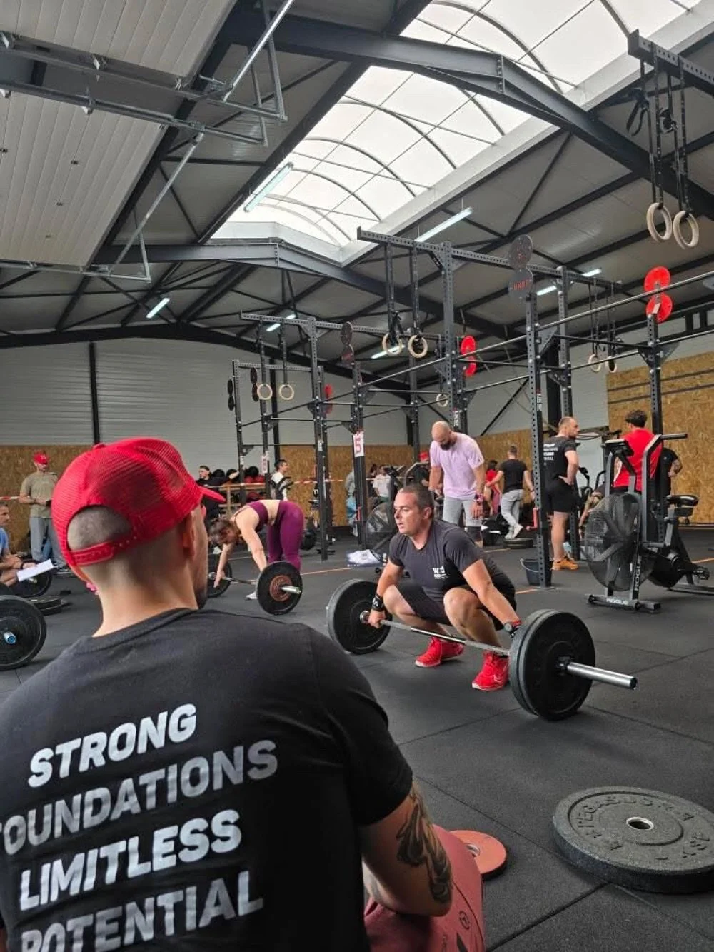C’est la reprise ! 🔥
Une période de coupure c’est l’idéal pour retrouver de la fraîcheur mentale. C’est valable dans les trainings mais aussi dans vos projets pro/perso. Cela permet de faire le vide et se