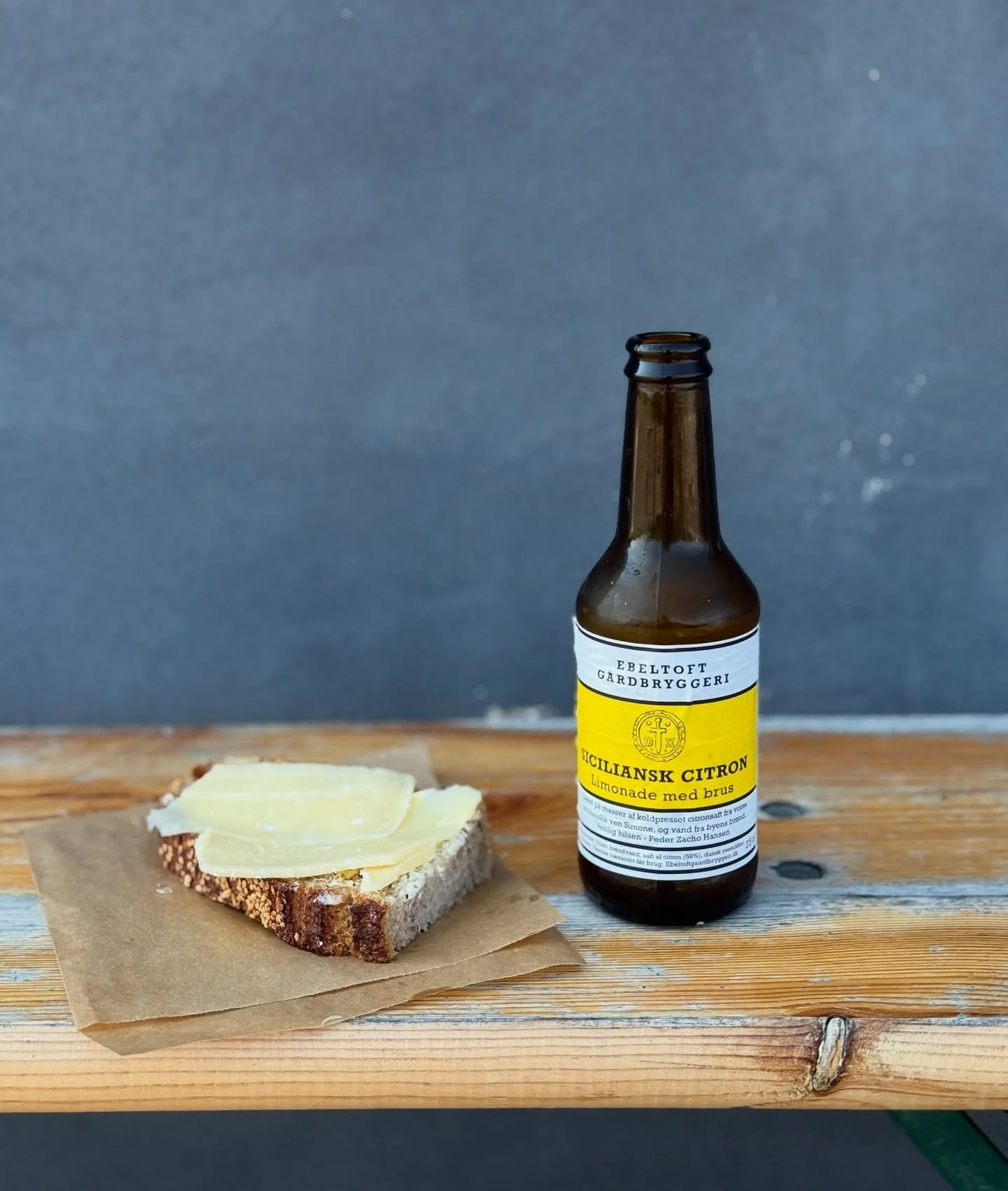 Taak for to helt vilde dage!! Vi gl&aelig;der os til i morgen😁
Vi laver pizza fra 11-15☺️ kom med varmt t&oslash;j, h&oslash;jt hum&oslash;r og god tid 🫶

Vi ses ☺️

#mikrobageri #surdejsbr&oslash;d #surdejspizza #surdej #iv&aelig;rks&aelig;tteri