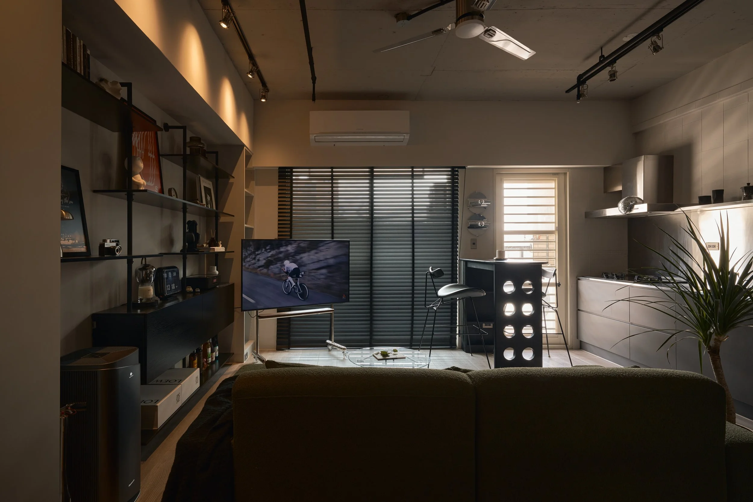 2025-01-08 溫波-藝術大街9451.jpg