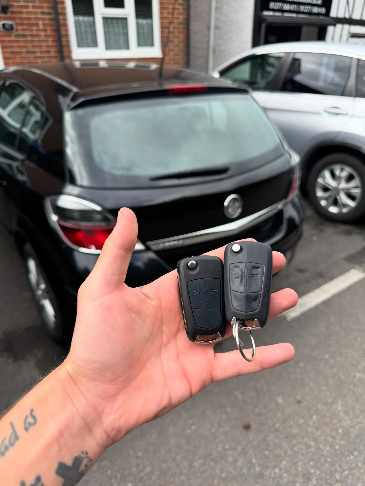 Vauxhall Astra 2008 Spare key supplied, cut and programmed - Locked Out? Lost Your Keys? Need a Spare? We&rsquo;ve Got You Covered! 🔐

We offer a fast, friendly, and fully mobile auto locksmith service you can rely on.

📍 Serving:
Essex, Hertfordsh
