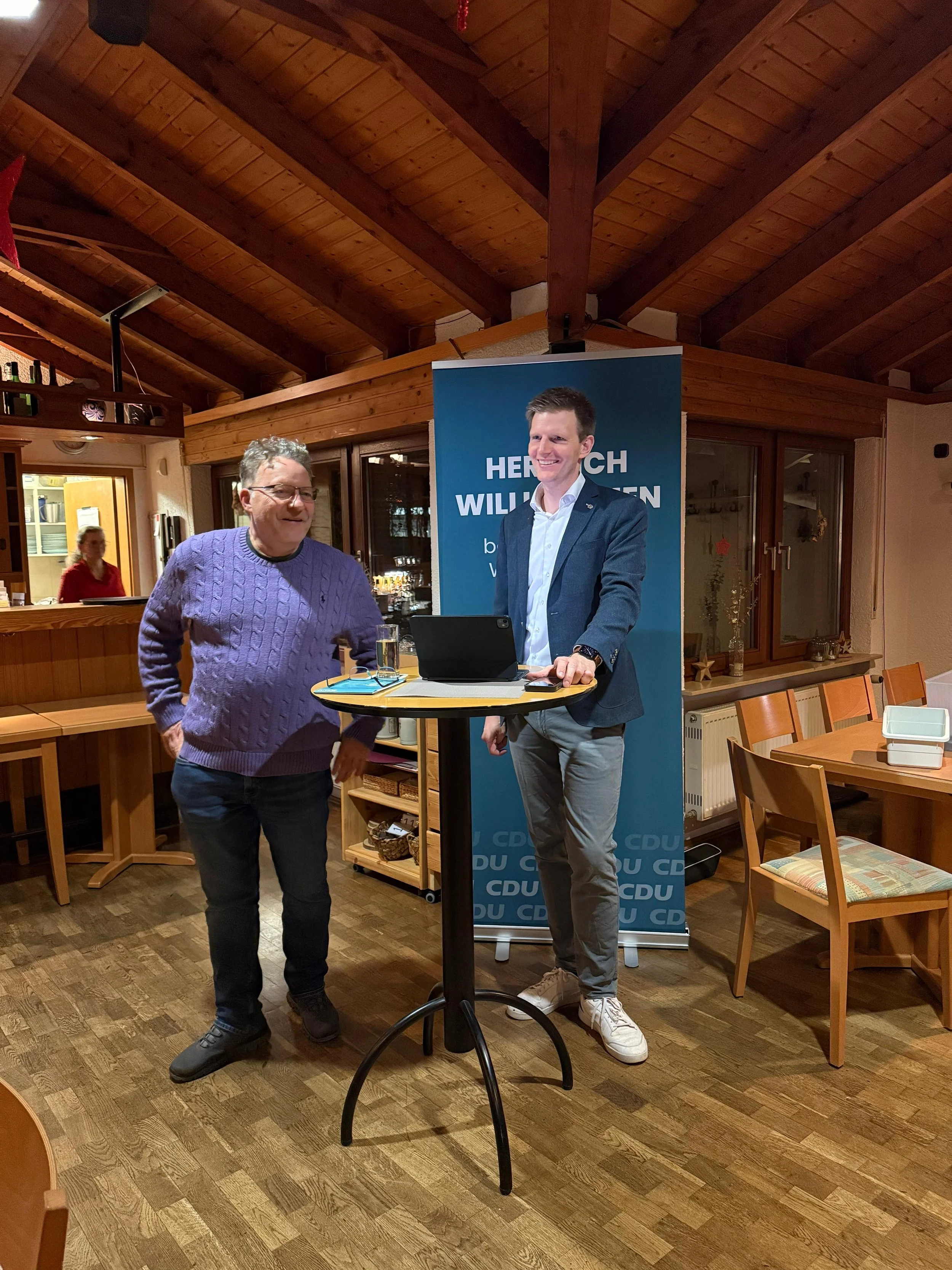 „Lass uns reden“: Politischer Austausch im Friedberger Hüttchen