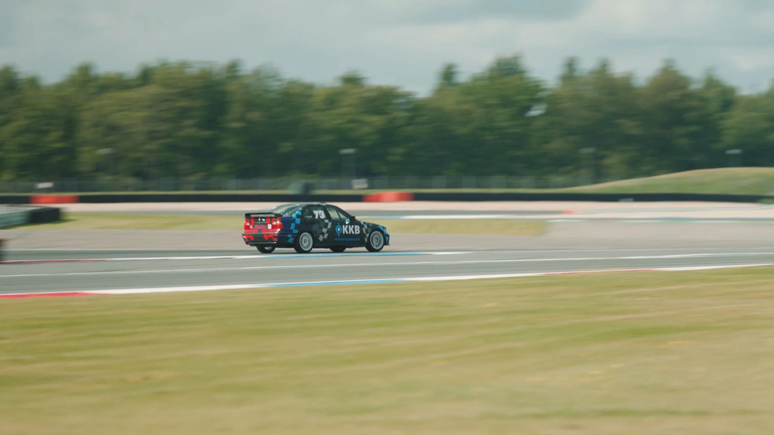 Timeline 1_01_03_49_12.jpg