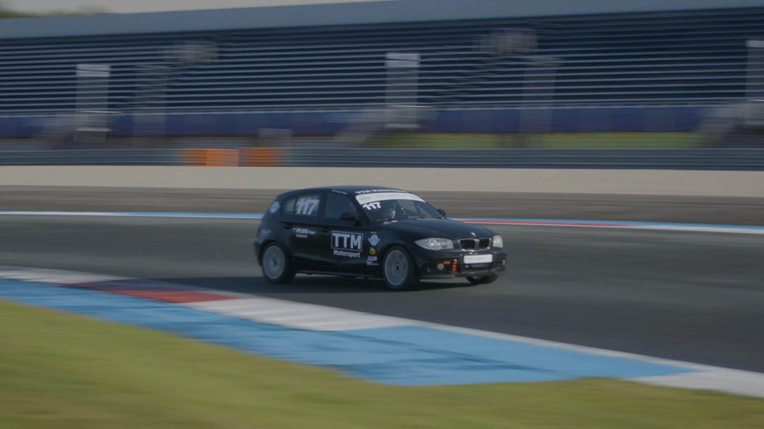 Timeline 1_01_05_16_19.jpg