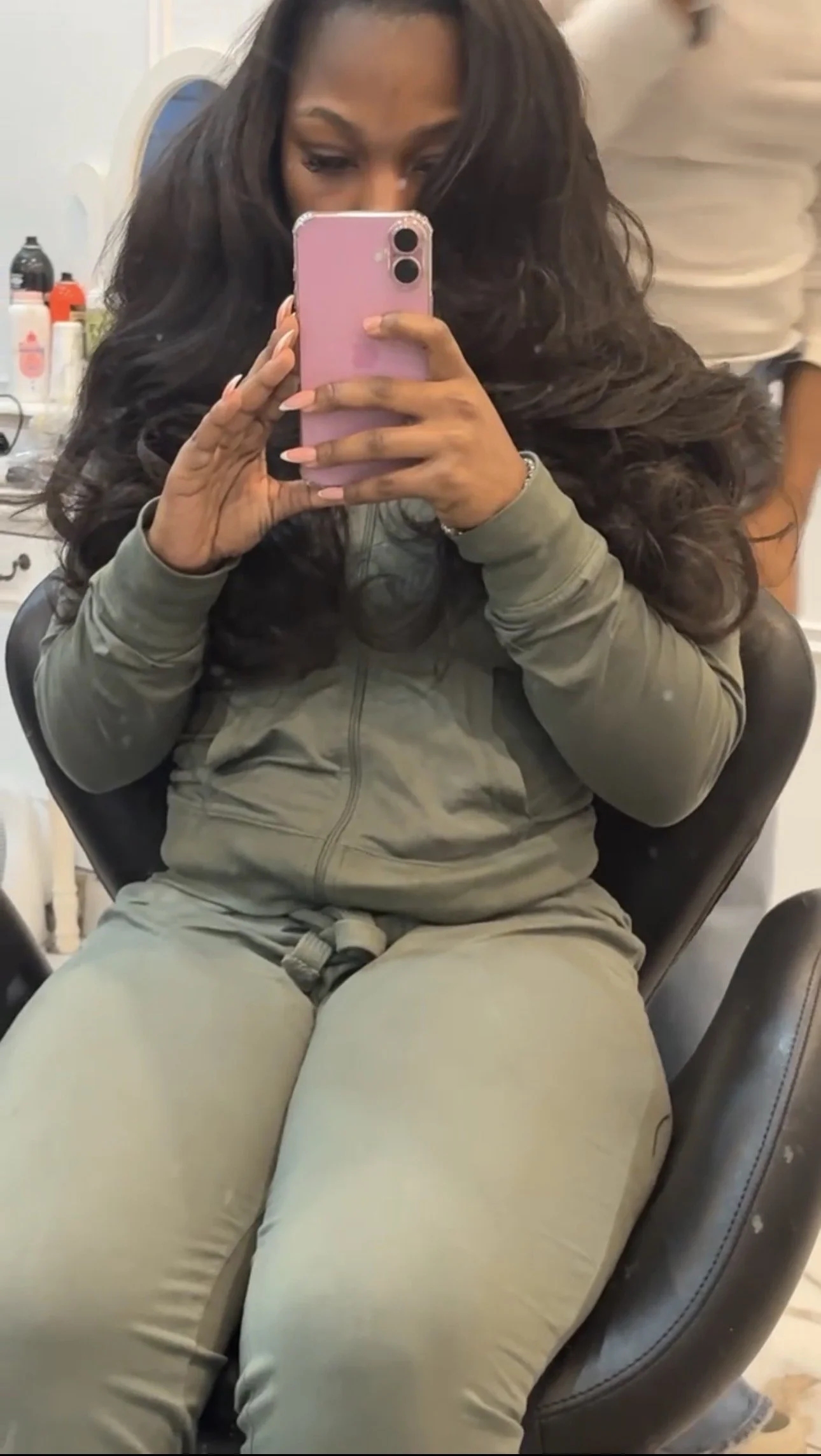 Résultat après pose d'un Raw Indian Hair Wavy premium.