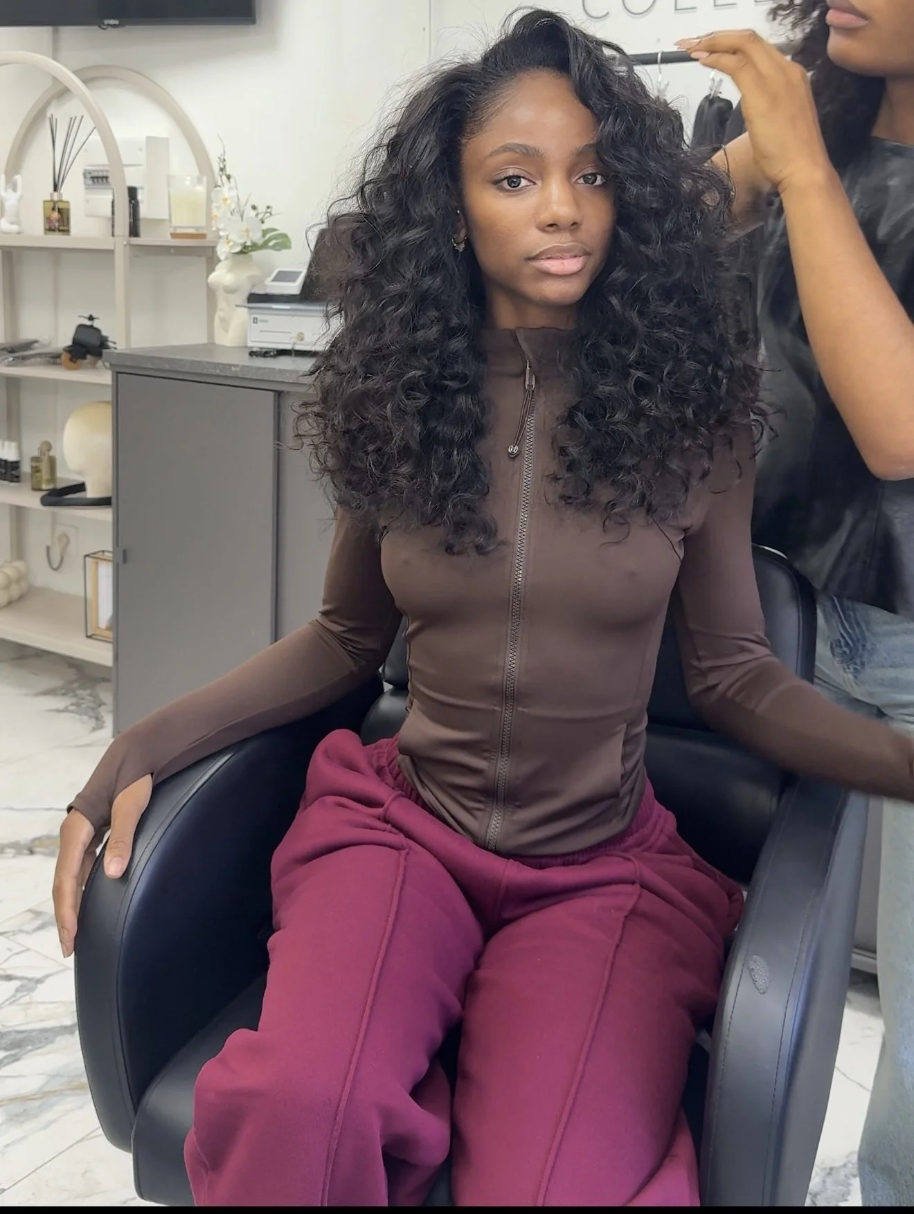 Cheveux vierges indiens Curly, souples et volumineux – AUSTA Hair.