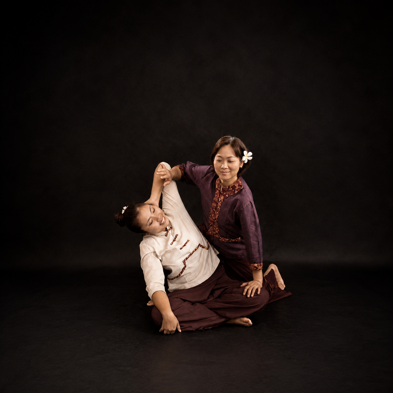 Stretch Massage Level 1 training at Ong Thai Massage School in Chiang Mai