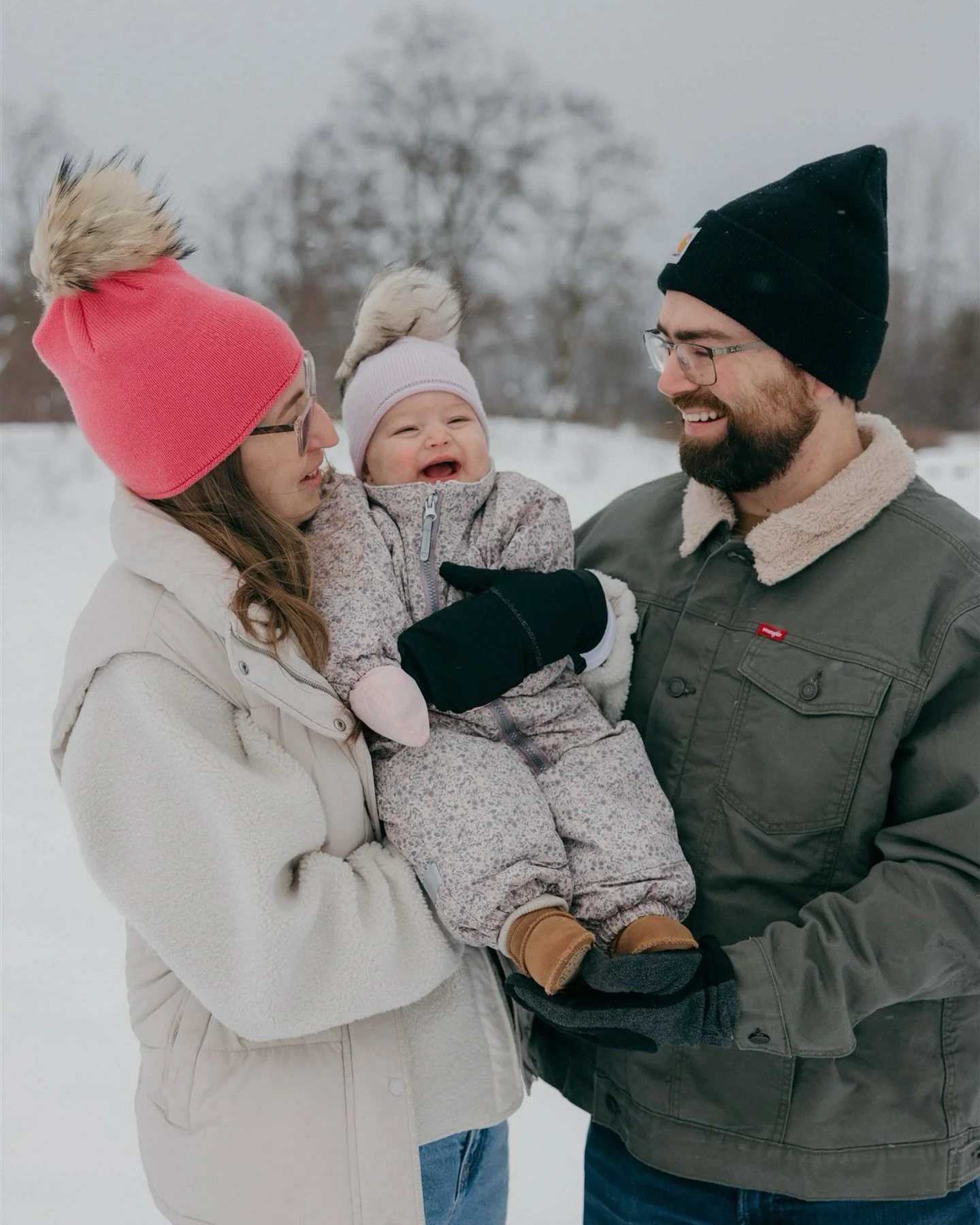 Being able to witness and capture families as they grow is something truly special.

Each chapter holds its own beauty, the small beginnings, the fleeting in-between moments,
the love that continues to unfold.

These moments move fast, but preserving