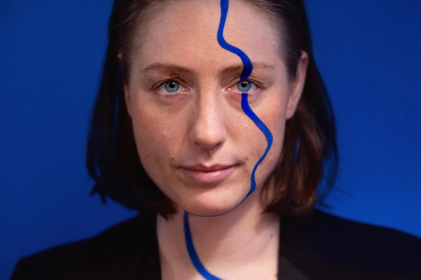 NEWS 🚨 I&rsquo;m sending out my quarterly newsletter on Sunday, so if you sign up beforehand, you&rsquo;ll be in time for this issue. When you do, you&rsquo;ll get a little present from me too 💙 Head to my website☝🏽

It&rsquo;s getting harder and 