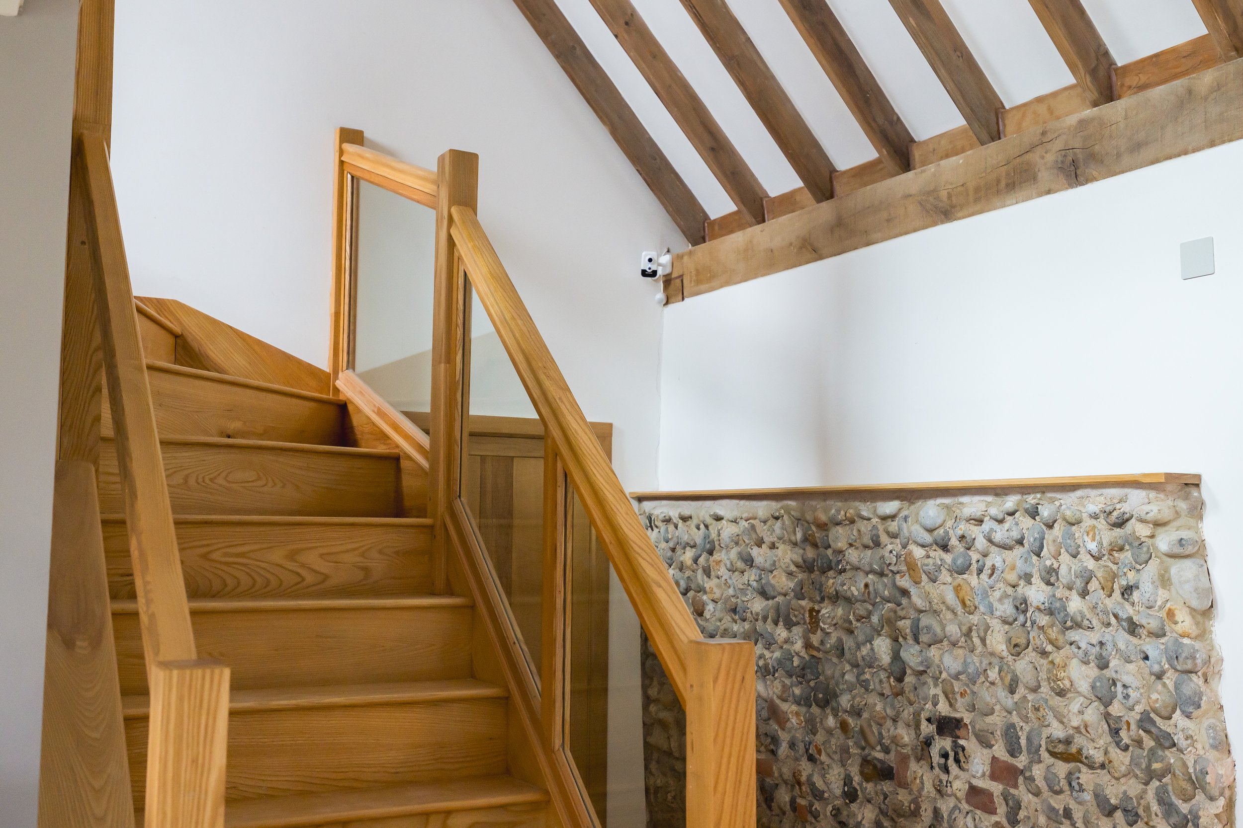 Elm Barn - Sea Palling-RJ103104.jpg