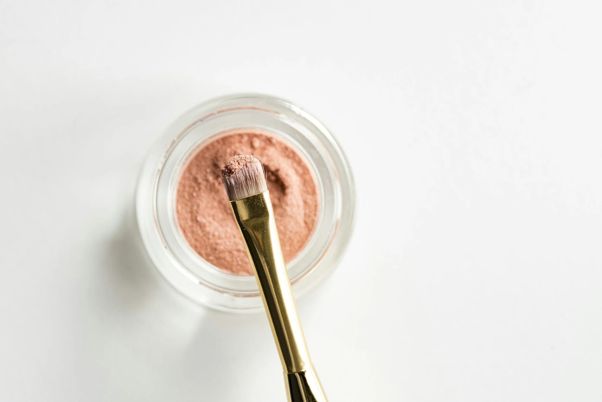 Bio-Minimalism Meets Ritual: The Rise of Waterless, Fermented Luxury Beauty