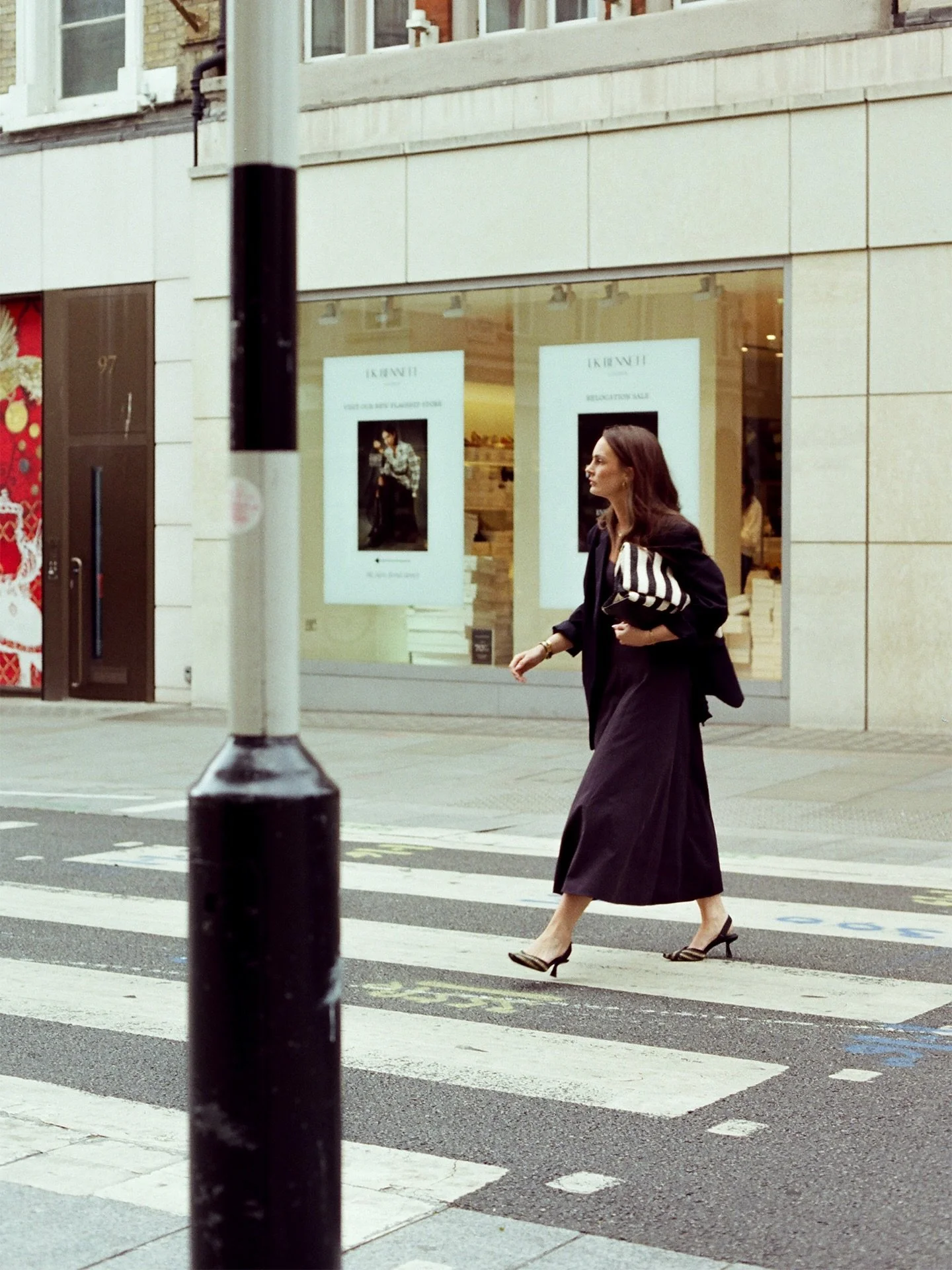 What if I told you that today you&rsquo;ll leave here different.

@35mmdealer.de 250D (35mm) 🎞️
Dev. &amp; scanned by @picturethisfilmlab

My first time shooting Vision 3 thanks to @35mmdealer.de&mdash;but now without the Remjet. Which means we can 