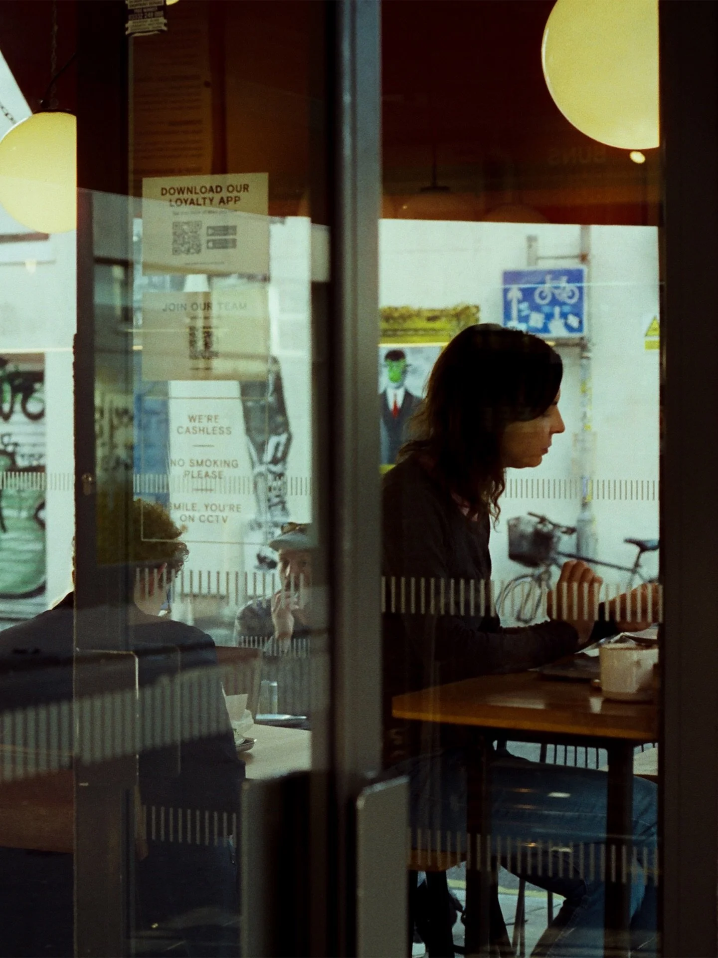 Brighton Lanes, UK. Shot on Cinestill 400D 🎞️

Another video has just dropped on YouTube (link in bio), episode 3 of &lsquo;1 Film, 1 Camera, 1 Hour&rsquo;. This time, I headed to the Brighton Lanes with the Minolta X-700, shooting Cinestill 400D. Y