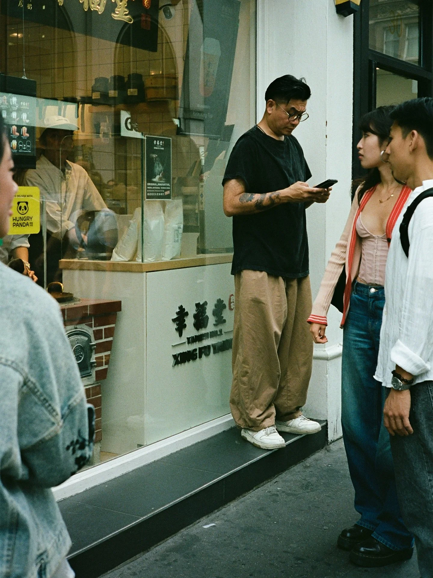 &ldquo;A lot can happen in the middle of nowhere.&rdquo;

London, UK. 2025.

Portra 400 &mdash; 1, 2
@ilfordphoto Delta 400 &mdash; 3, 8
Portra 160 &mdash; 4, 9
Portra 800 &mdash; 5, 6
Fujifilm 400 &mdash; 7

Some unseen moments from 2025, shot on va