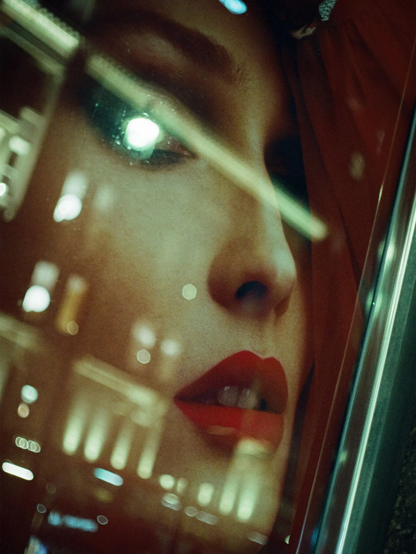 London, UK. Shot on Kodak Vision3 500T 🎞️

2026 will be my first full year of shooting film. Let&rsquo;s hope it gets better and better as we keep developing those old film photography skills. More shooting, more learning, and more time spent chasin