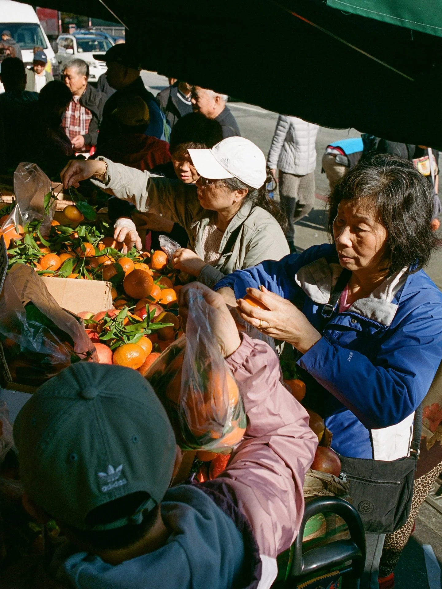 &ldquo;The cream does not always rise to the surface. The history of art is a history of great things neglected and ignored and bad and mediocre things being admired&hellip;&rdquo; &mdash; Saul Leiter

San Francisco on 35mm film.

I read this over th