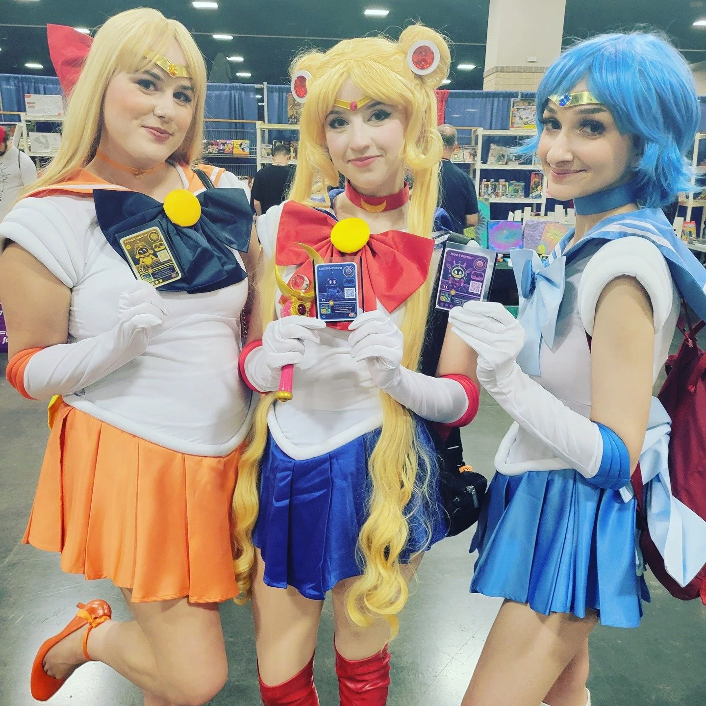 🌙✨ The Sailor Squad came through at @fanboy_expo in Knoxville and leveled up with ASAP Arcade sticker cards! 👾💫

These iconic cosplayers unlocked their inner gamers by grabbing our collectible cards, which match the characters and robots you can e