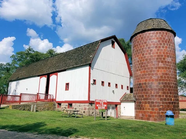 Wilson Barn pumkin festival