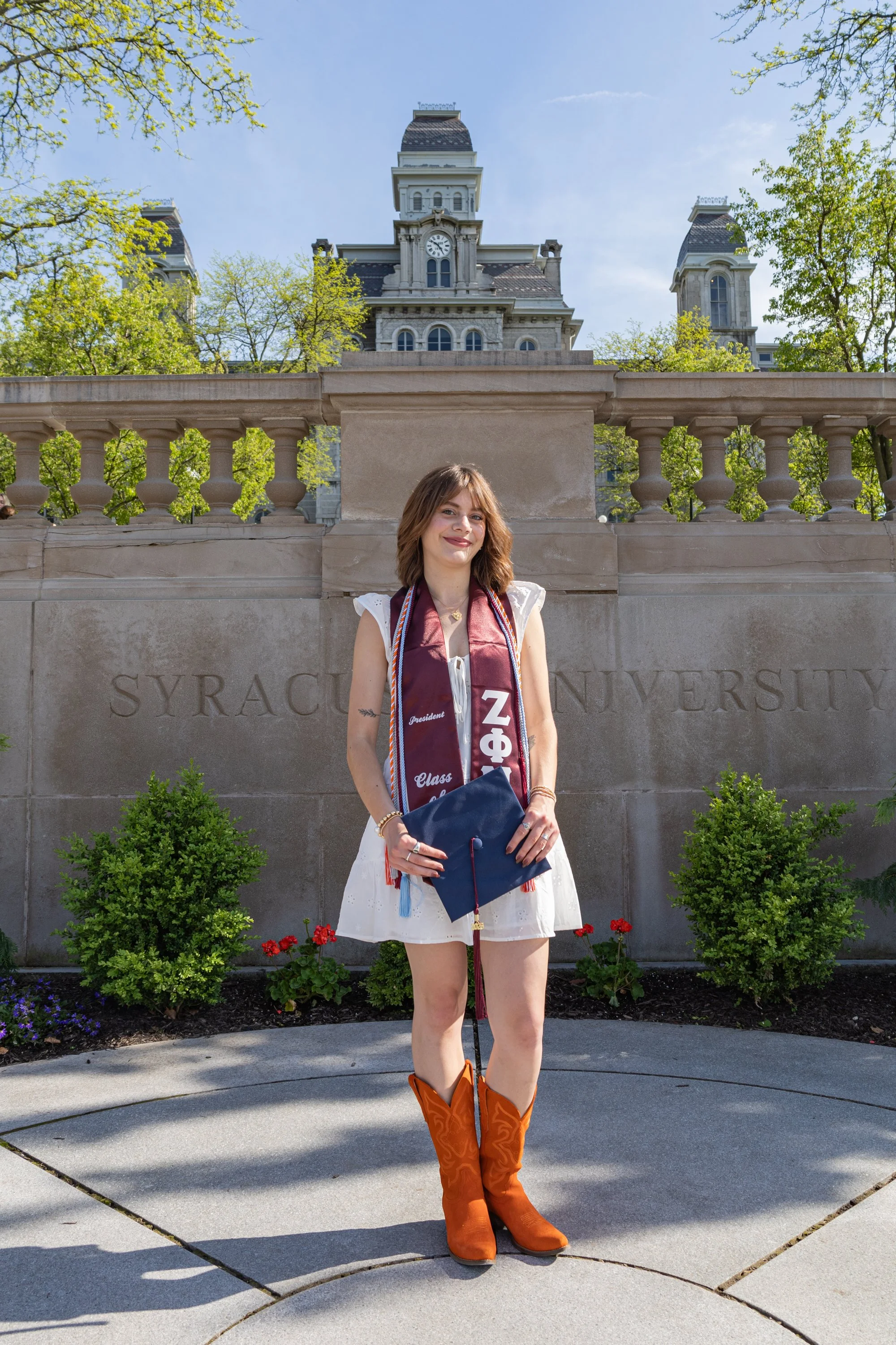 KailynCaptures_Madeleine_GradPics202502.jpg