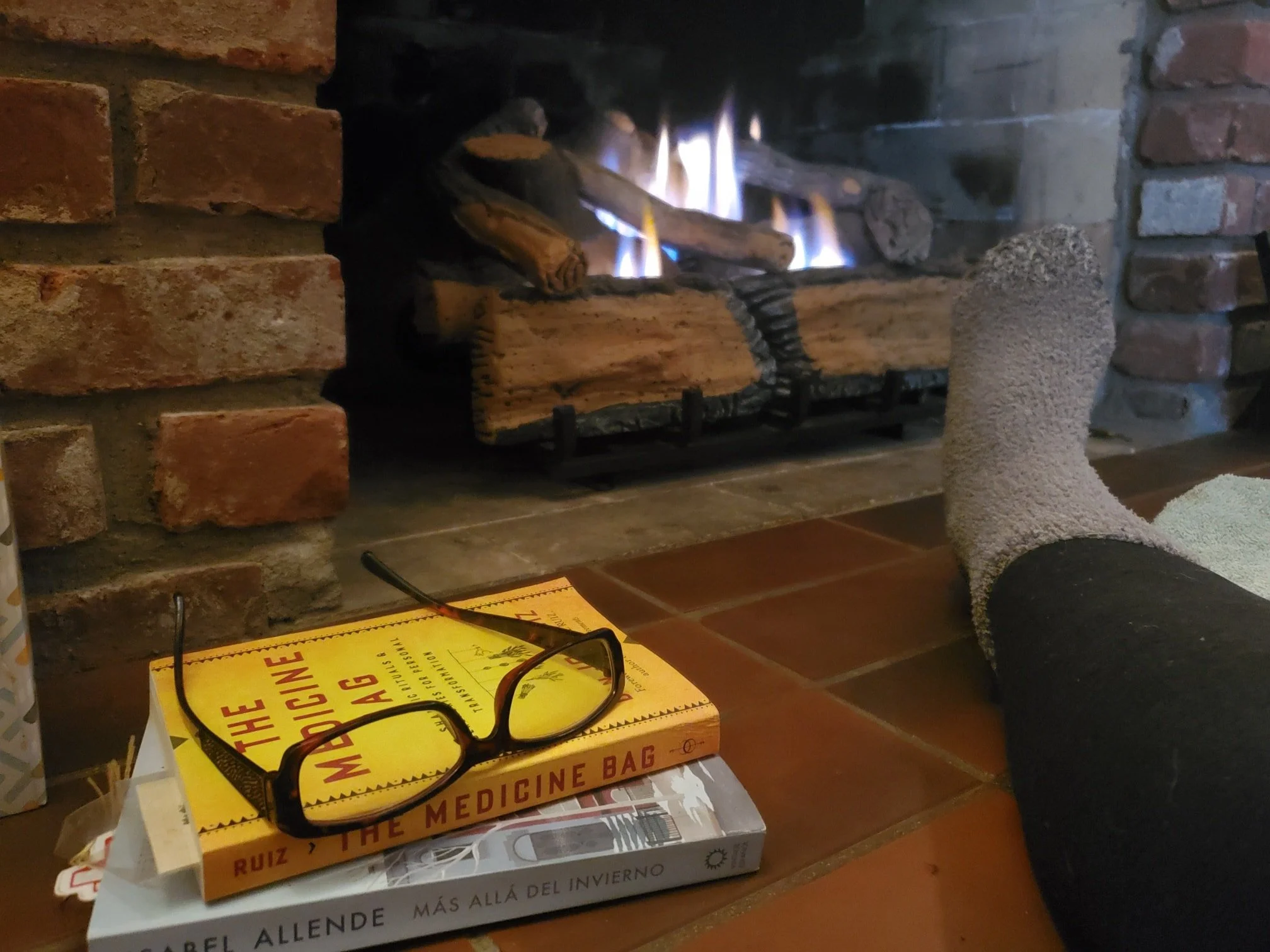 COZY SUNDAY

Closing out this restful day by the fire with a couple good books.

Sundays are for me!

#selfcare #selflovejourney #selflove❤️ #rest #boundaries #sundaysareforme