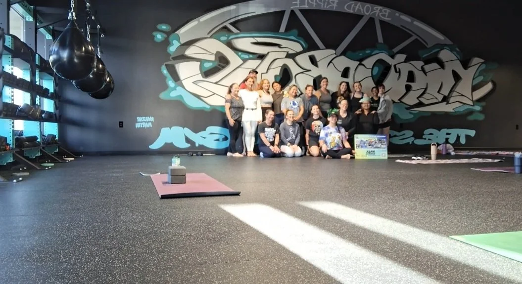 So much goodness!

Thanks to everyone who came out for our Special Star Wars-Themed Vinyasa Yoga!

Such a blast!  Looking forward to more Yoga at @mad_broadripple in the near future!

Keep your eyes peeled for an announcement!

#yogaformentalhealth #