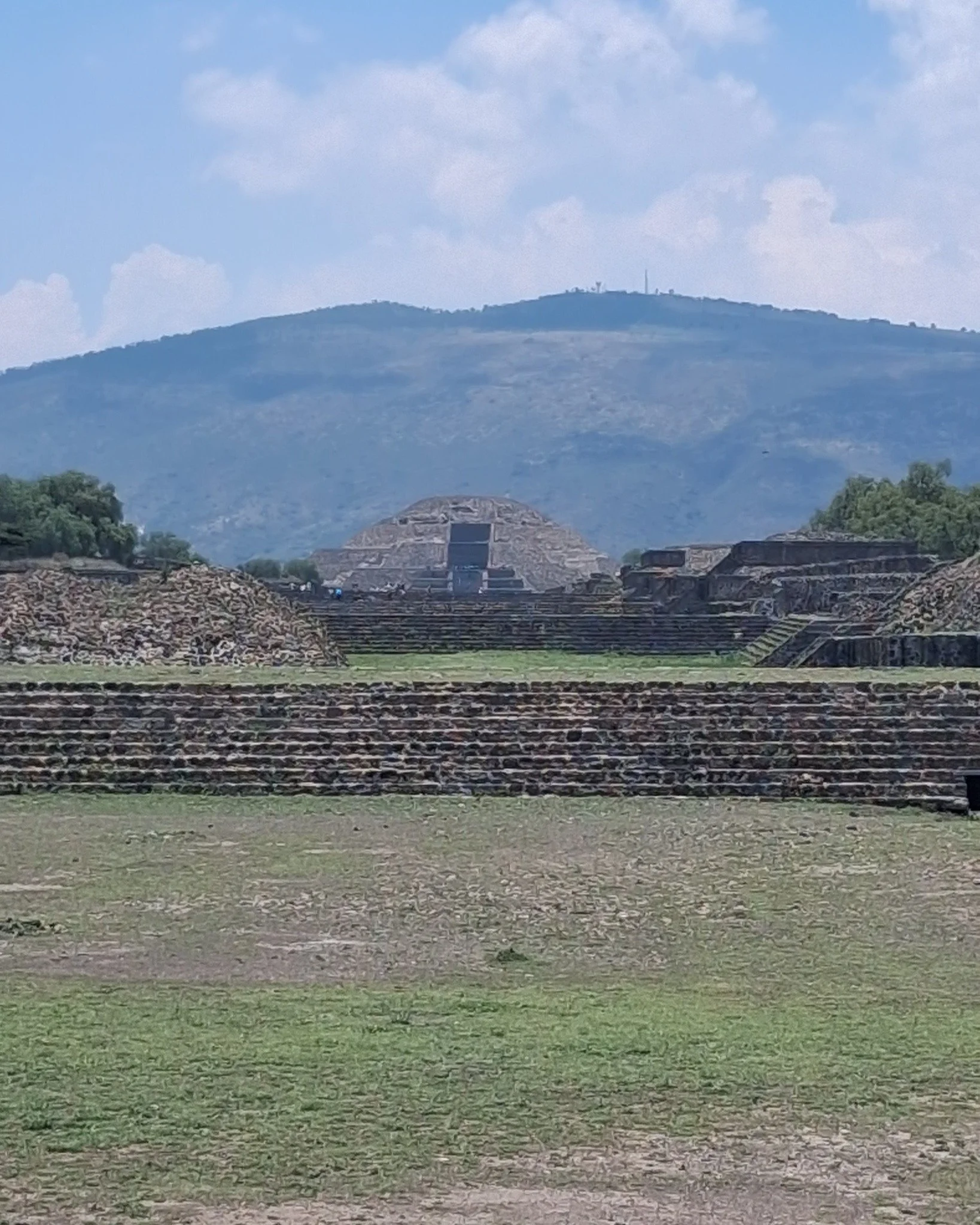 CDMX 2026

Teotihuacan- where man become gods)

It is no longer permit3d to climbing the pyramid of the Sun but we could climb the pyramid of the Moon!

I'm fortunate to have climbed the Sun pyramid before!

What a beautiful day exploring this ancien
