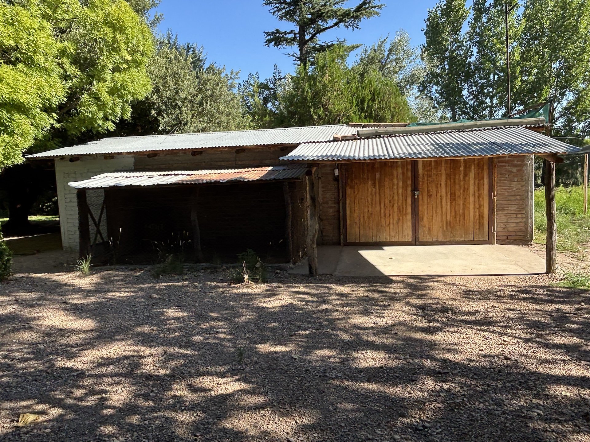 Fallen Branch Farm farmhouse two stall garage