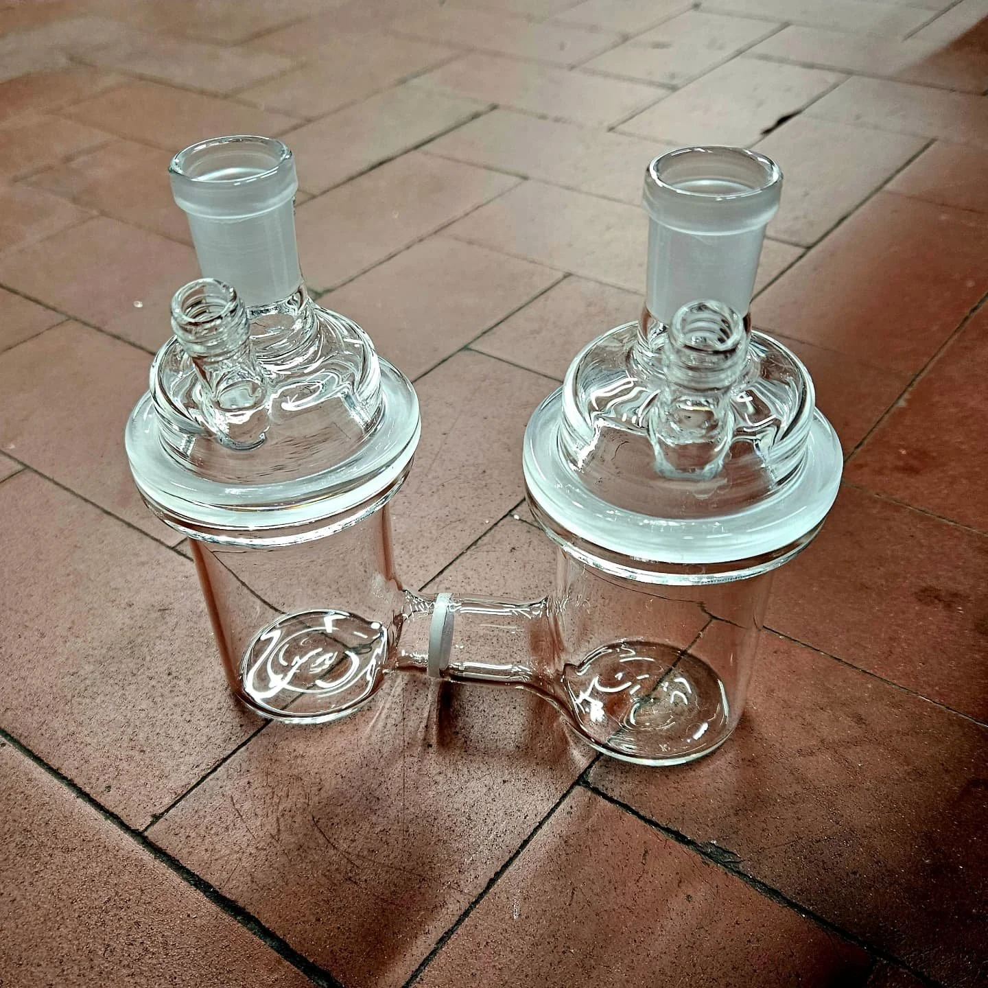 Batch of electro-chemical cells ready for service. 

#chemistry #electrochemistry #glassblowing #scientificresearch