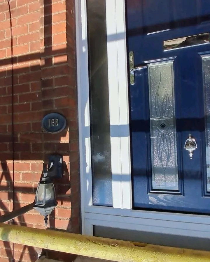 Instagram cut part of the video here, but here is a rewire we recently carried out, Dagenham 3 bed 2 story semi detached house rewired, after roof had caused damage to upstairs lighting, customer wanted a complete rewire.

#electrical #rewire #sparks