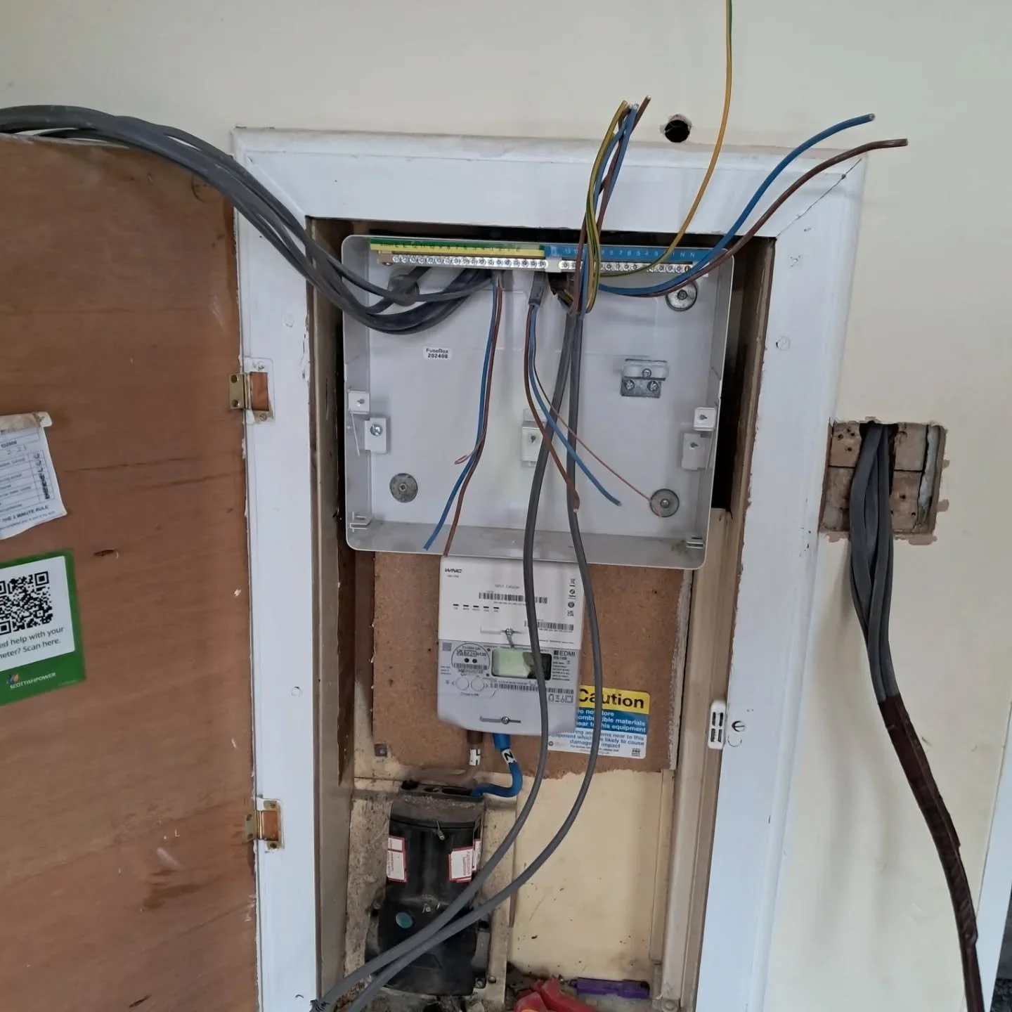 Forgot to get a before picture. Here is a @cpfusebox consumer unit upgrade we did for another rewire project in Dagenham recent finished by our team. Outstanding work and hours put in from the team. I have to admit the consumer unit isn't the best I'