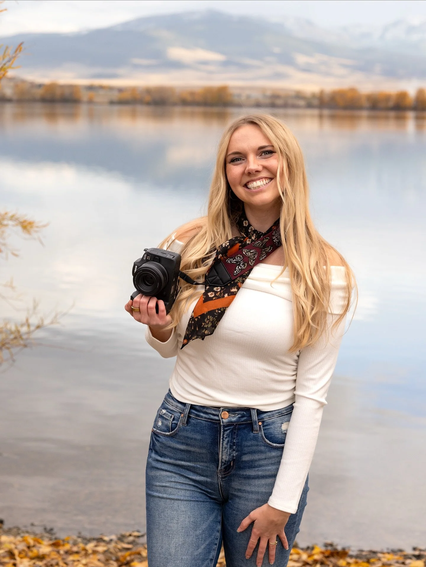 We have some new friends here, so hi! I&rsquo;m Maddie, and I&rsquo;m a Montana photographer based out of Missoula and Helena (but someday my dream is to spend every winter between Charleston and Phoenix)! My absolute favorite things to shoot are wed