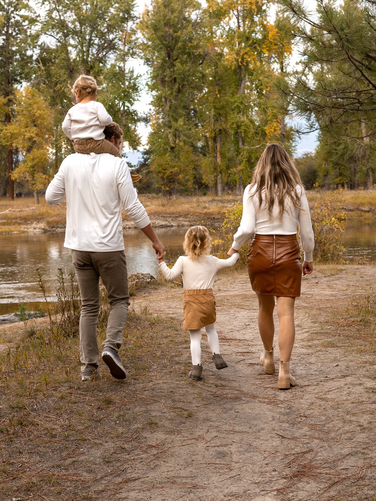 Fun fact: I was a preschool teacher and preschool manager for a decade, so one of my favorite things about family sessions is getting to capture the personality of the kids at the age and stage they&rsquo;re at.

Loved getting to capture this sweet f